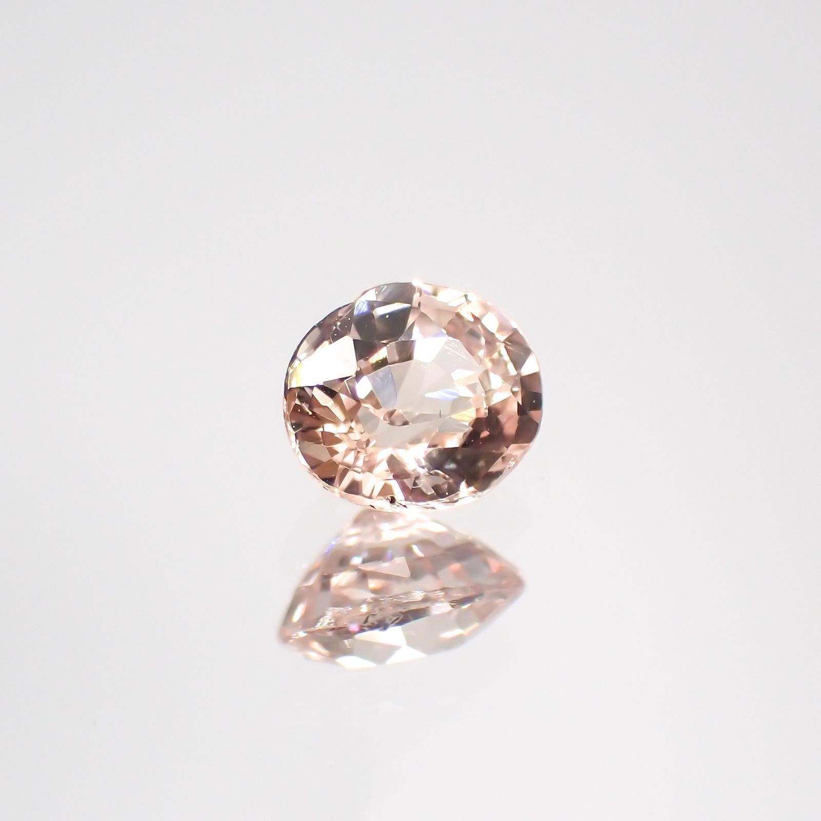 ピンクサファイア(宝石名ピンク・サファイア) マダガスカル/スリランカ産 0.51ct 識別済[210712557]4.9×4.1mm前後