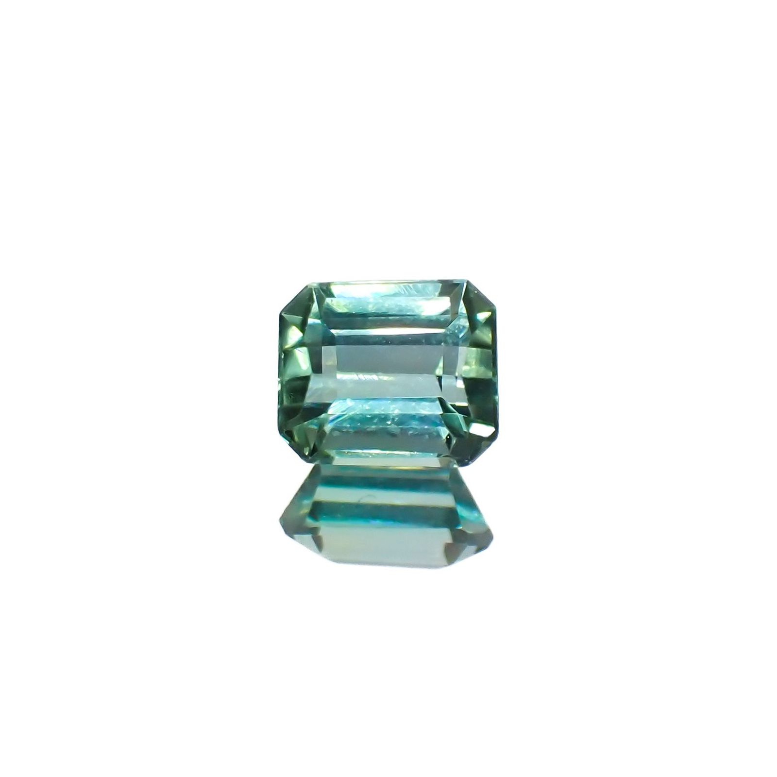 ブルーグリーントルマリン(宝石名トルマリン)ルワンダ産 識別済 0.93ct / 6x5.1mm前後 [221118986]