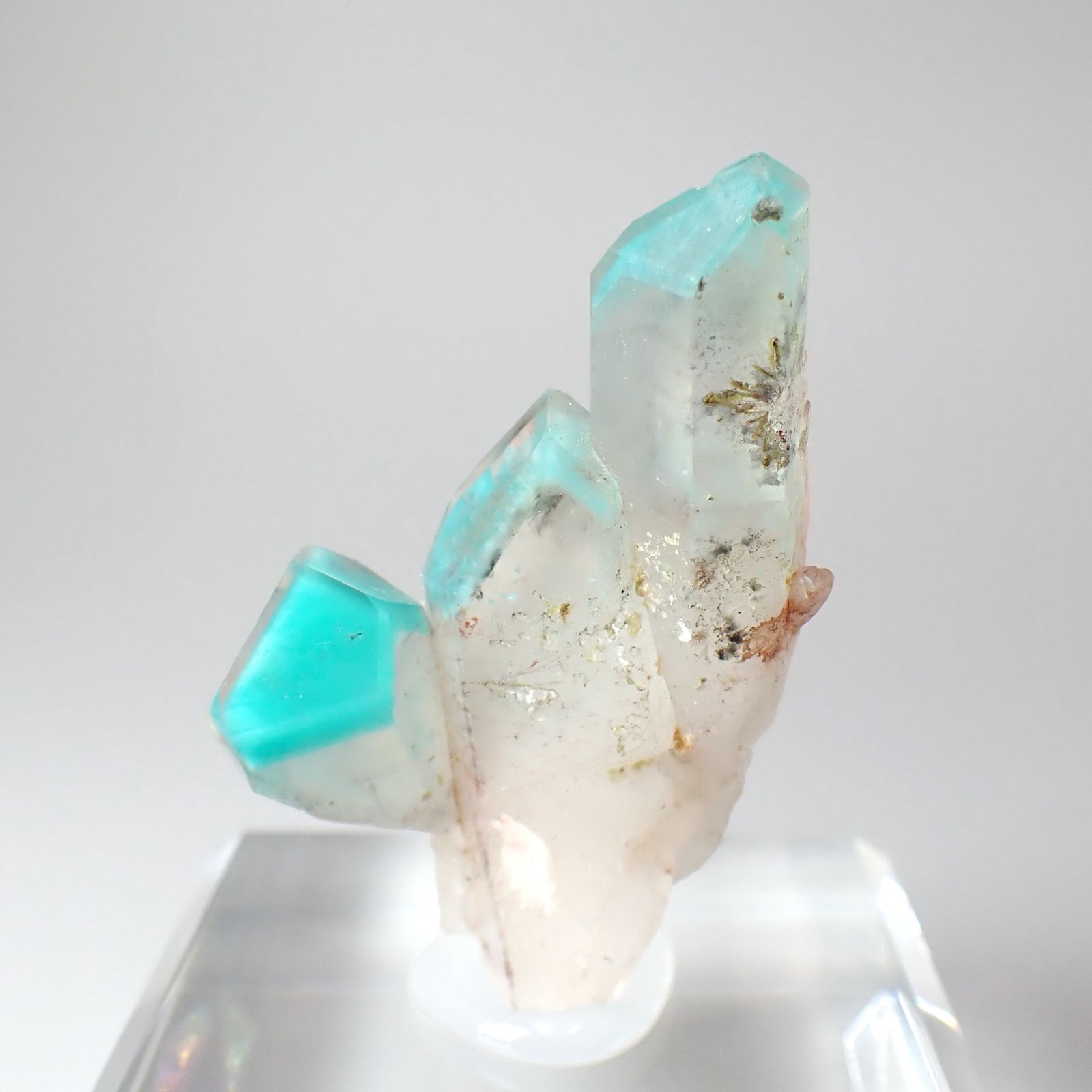 アホイトインクォーツ原石 南アフリカ・メッシーナ鉱山産 アクリル台座付き 97.35ct(19.47g) / 31x28x47.5mm前後 [260532291]