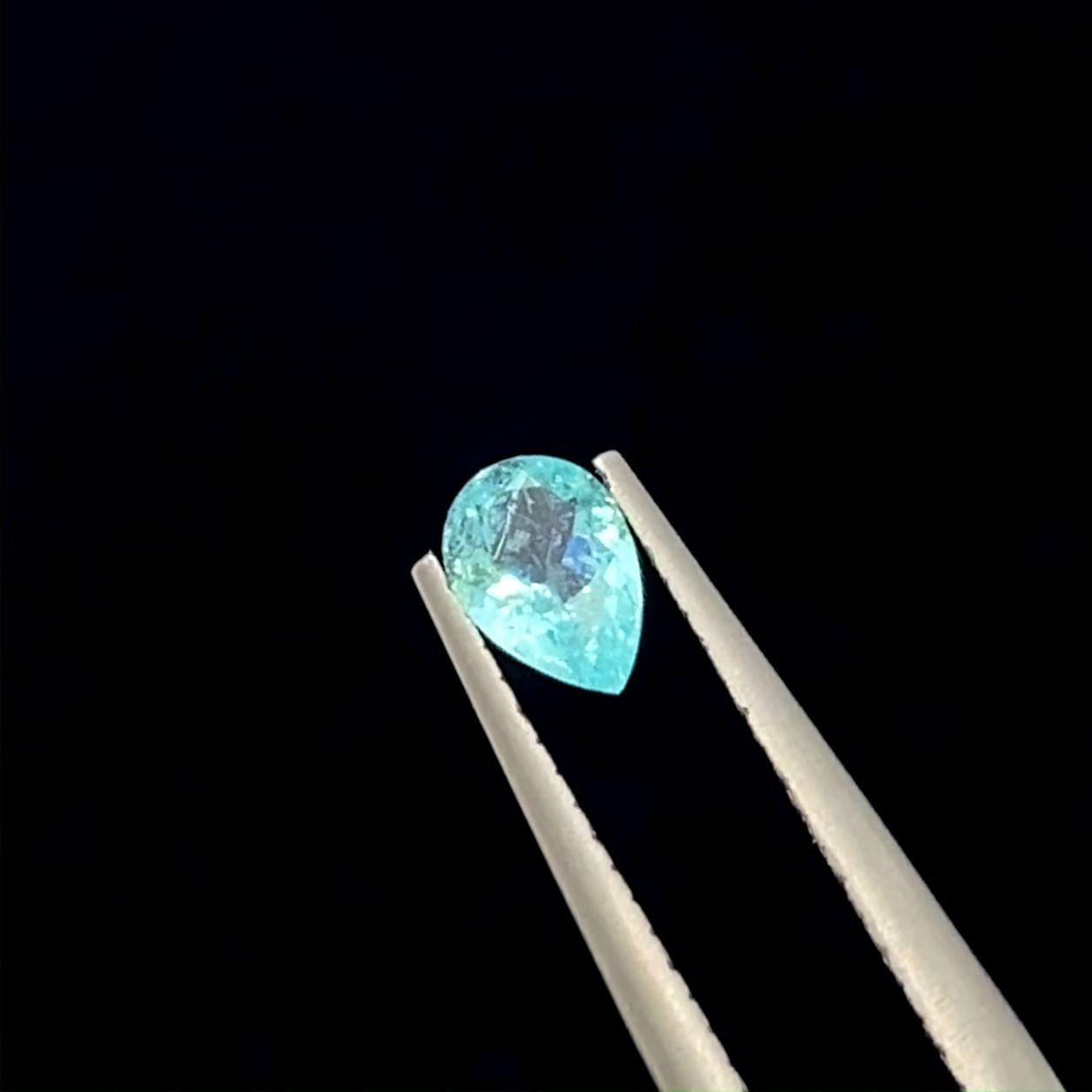 ブラジル産パライバトルマリン 24g ブラジル産パライバトルマリン 24g