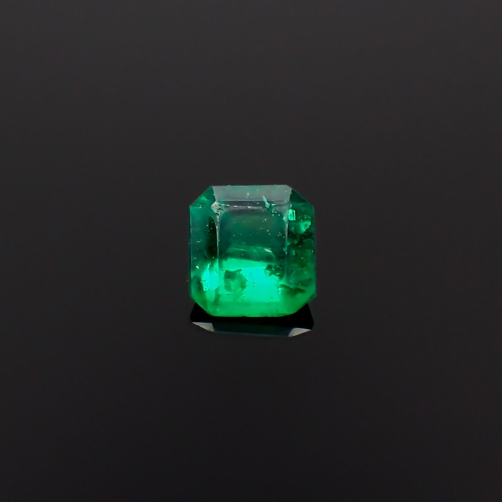 エメラルド コロンビア産 0.15ct[240427235]3.4x3.1mm前後