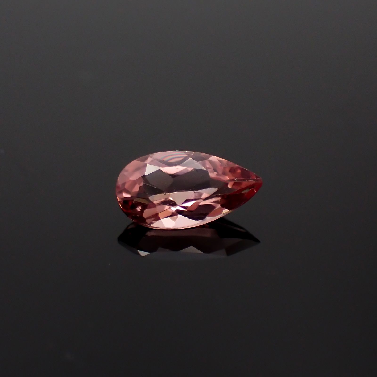 ピンクアパタイト(宝石名ピンク・アパタイト)ブラジル産 1.21ct 識別済[231224691]9.8x5.4mm前後