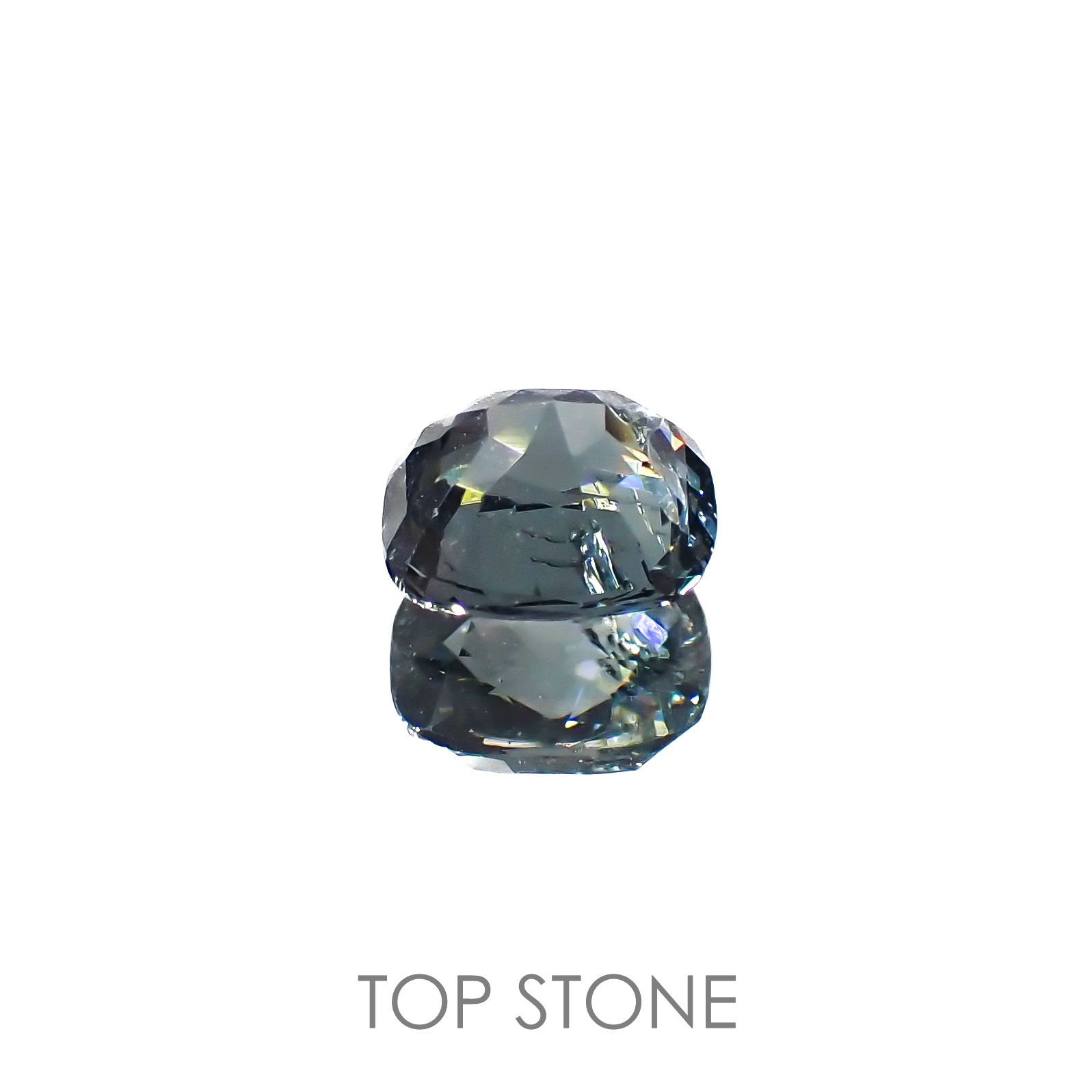 グレースピネル(宝石名スピネル)ビルマ/マダガスカル産 0.79ct 識別済[220716818]5.8x5.1mm前後