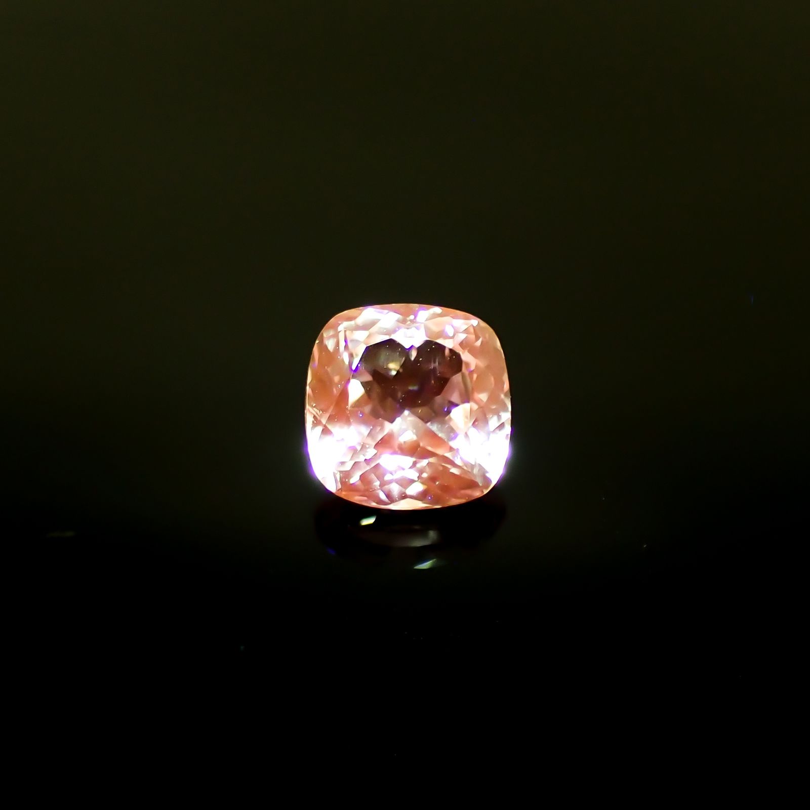 クンツァイト アフガニスタン産 1.99ct[231224785]7.3x7.2mm前後