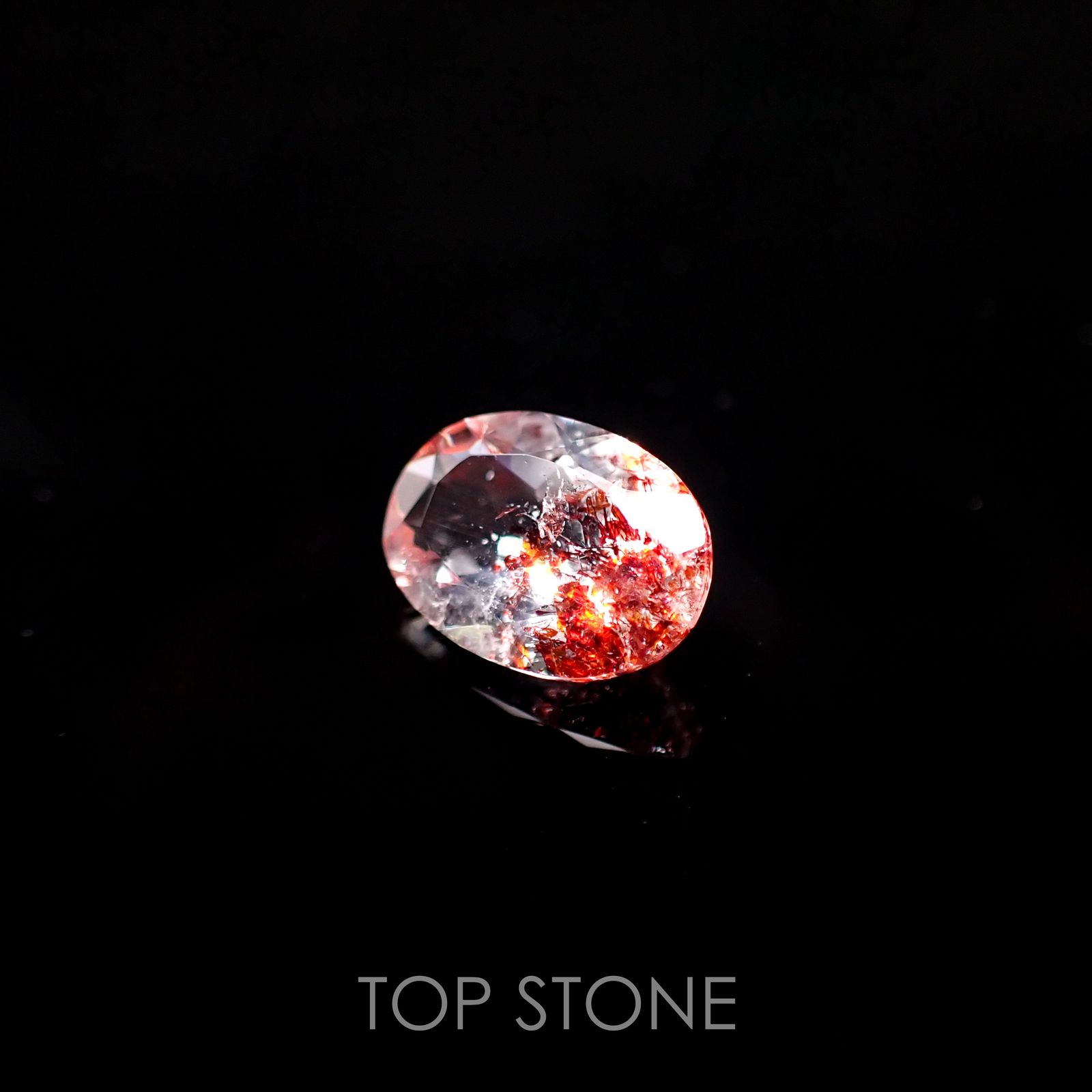 ファイヤークォーツ ナイジェリア産 ルース 1.73ct[210610716]10×7mm前後
