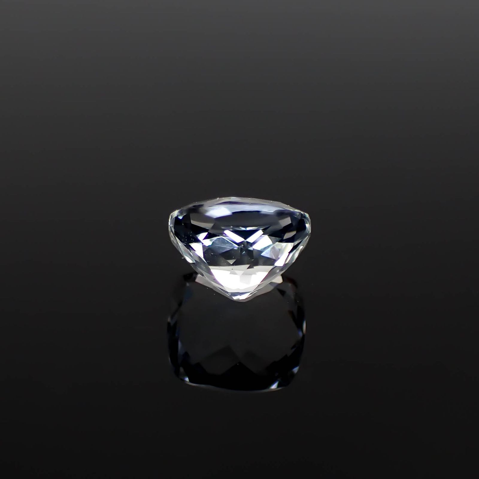 オーソクレース(宝石名ホワイト・オーソクレース)パキスタン産 1.24ct 識別済[250530444]6.9x6.8mm前後