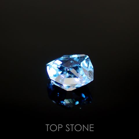 オイルインクォーツ原石 パキスタン産 1.30ct[220115461]8.3x6.6mm前後