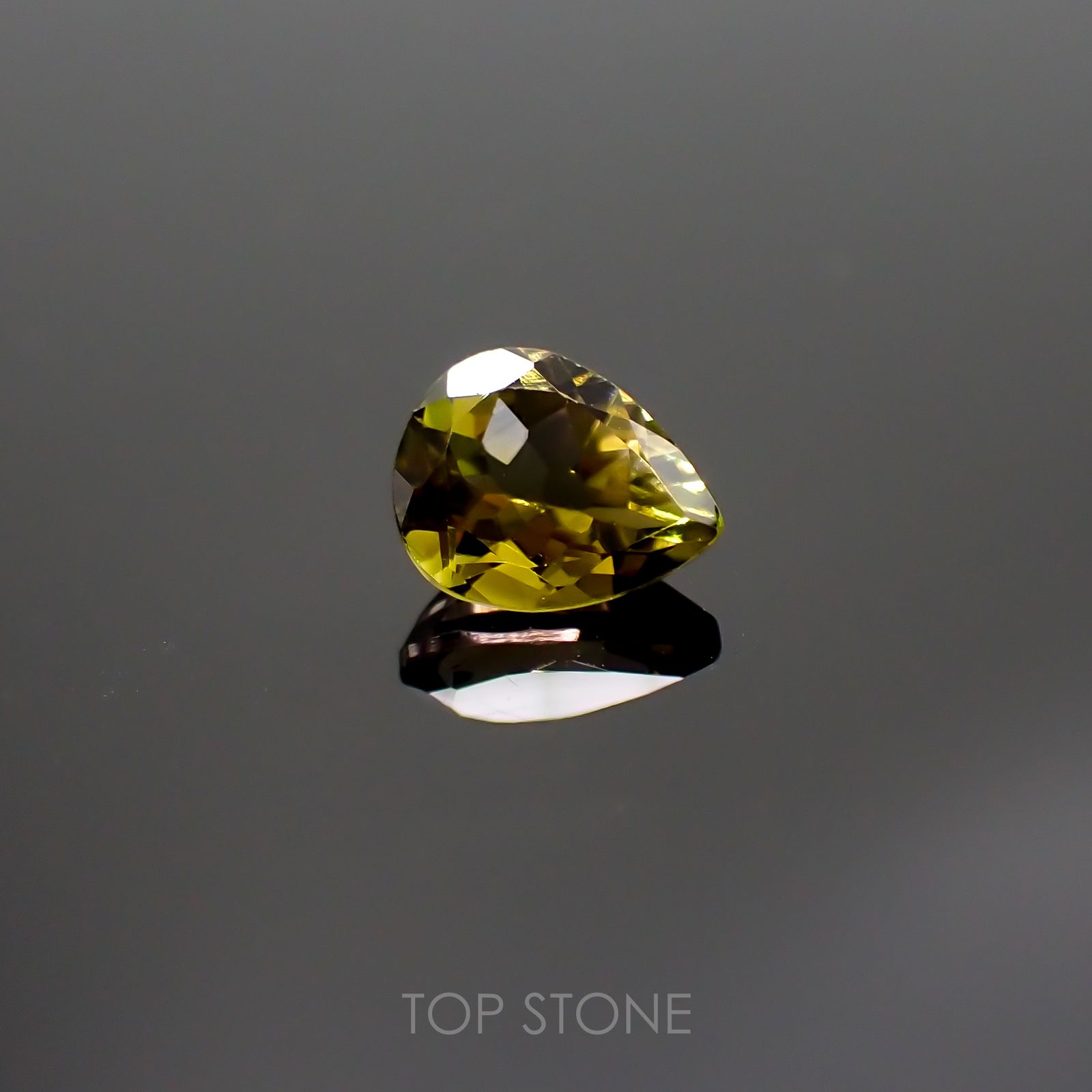バイカラートルマリン(宝石名トルマリン) ブラジル/アフリカ産 0.93ct 識別済[211013575]7.2×5.8mm前後