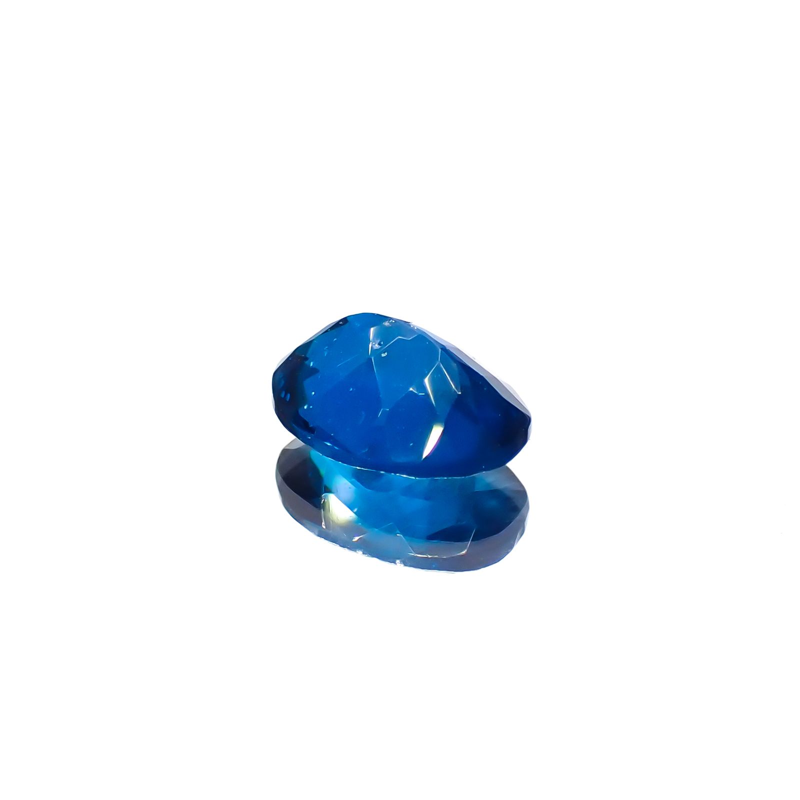 ディープブルーアパタイト  マダガスカル産 1.19ct[230421655]7.9x5.9mm前後