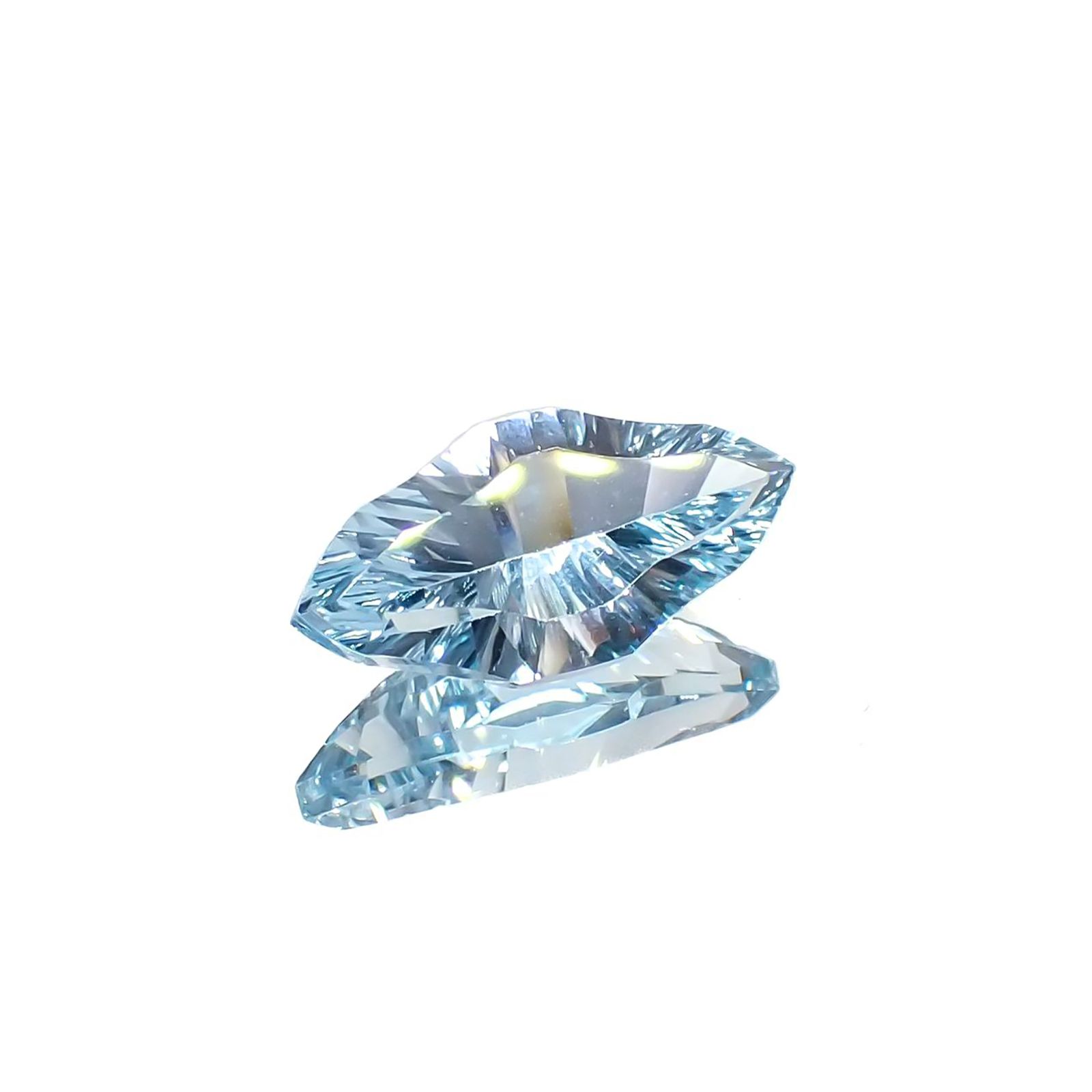 ◇カスタムカット◇ブルートパーズ ブラジル産 2.94ct [251219367]14.2x6.9mm前後