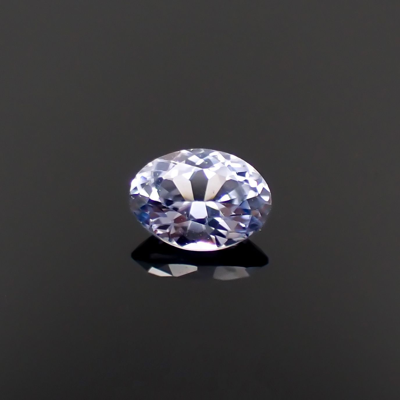 バイオレットスピネル(宝石名スピネル)ビルマ/マダガスカル産 0.36ct 識別済[230220647]5x3.6mm前後