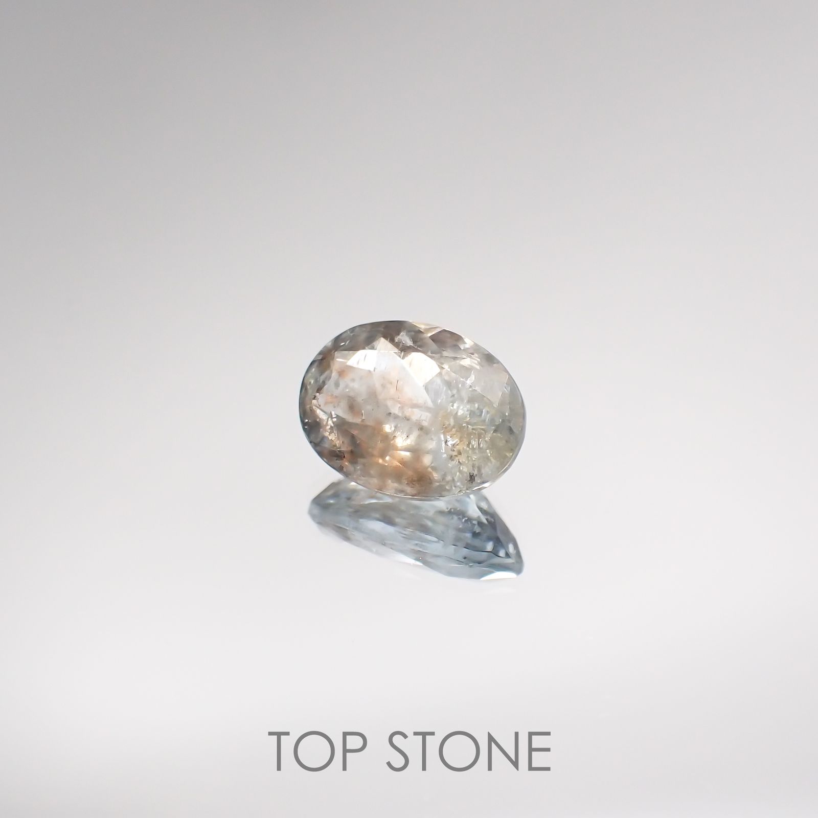 アベンチュリンアクアマリン(宝石名アクアマリン) ナイジェリア産 2.02ct 識別済[210712984]9.8×7.2mm前後