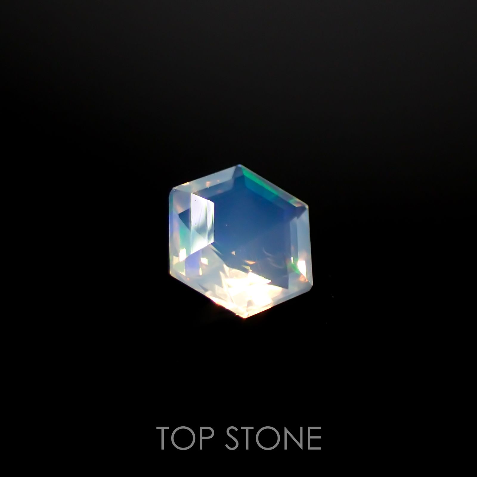 ◇ヘキサゴンカット◇エチオピアオパール(宝石名オパール)エチオピア産 0.29ct 識別済[220115482]4.8x4.7mm前後