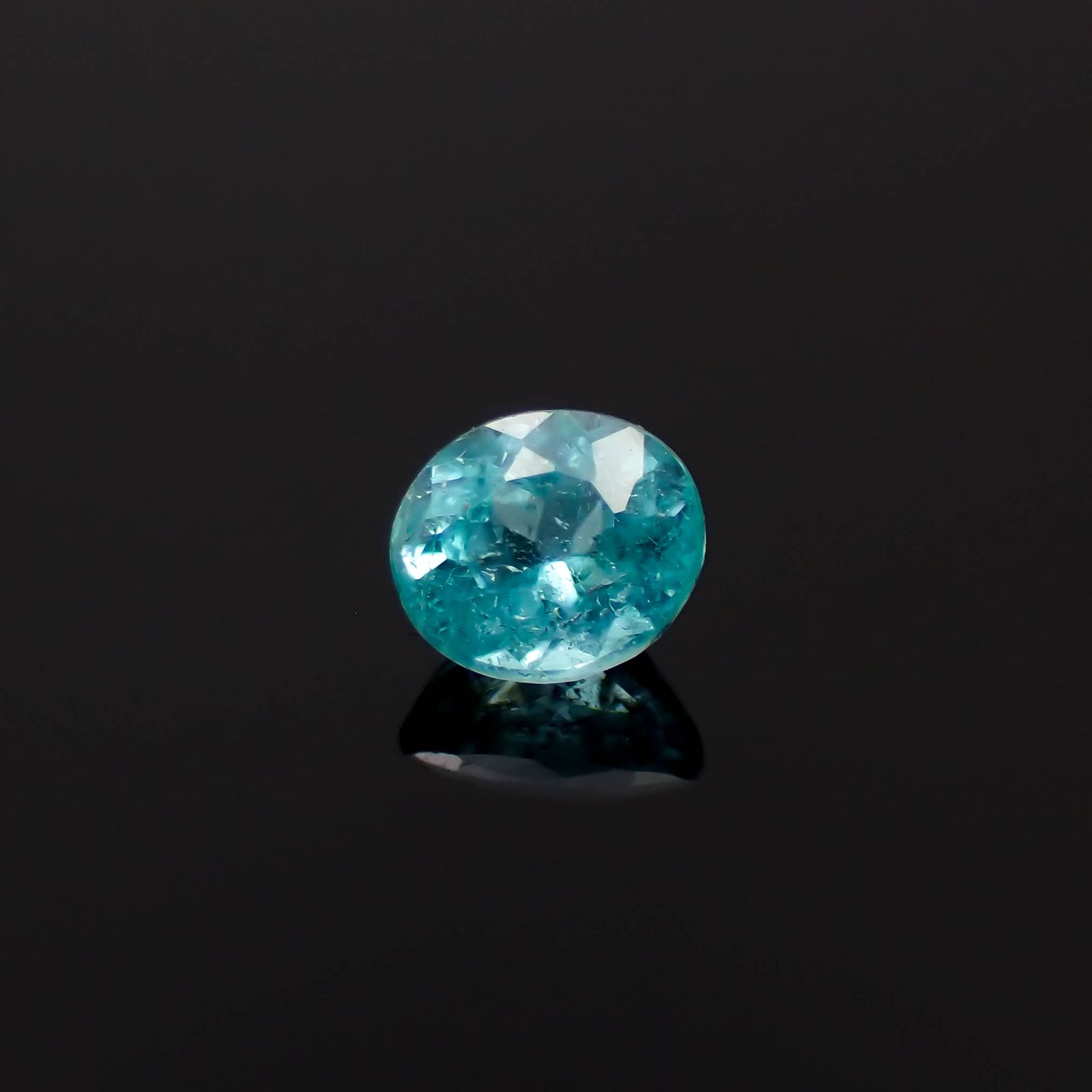 パライバトルマリン ブラジル・パライバ州バターリャ鉱山産 0.22ct[231225252]3.8x3.3mm前後