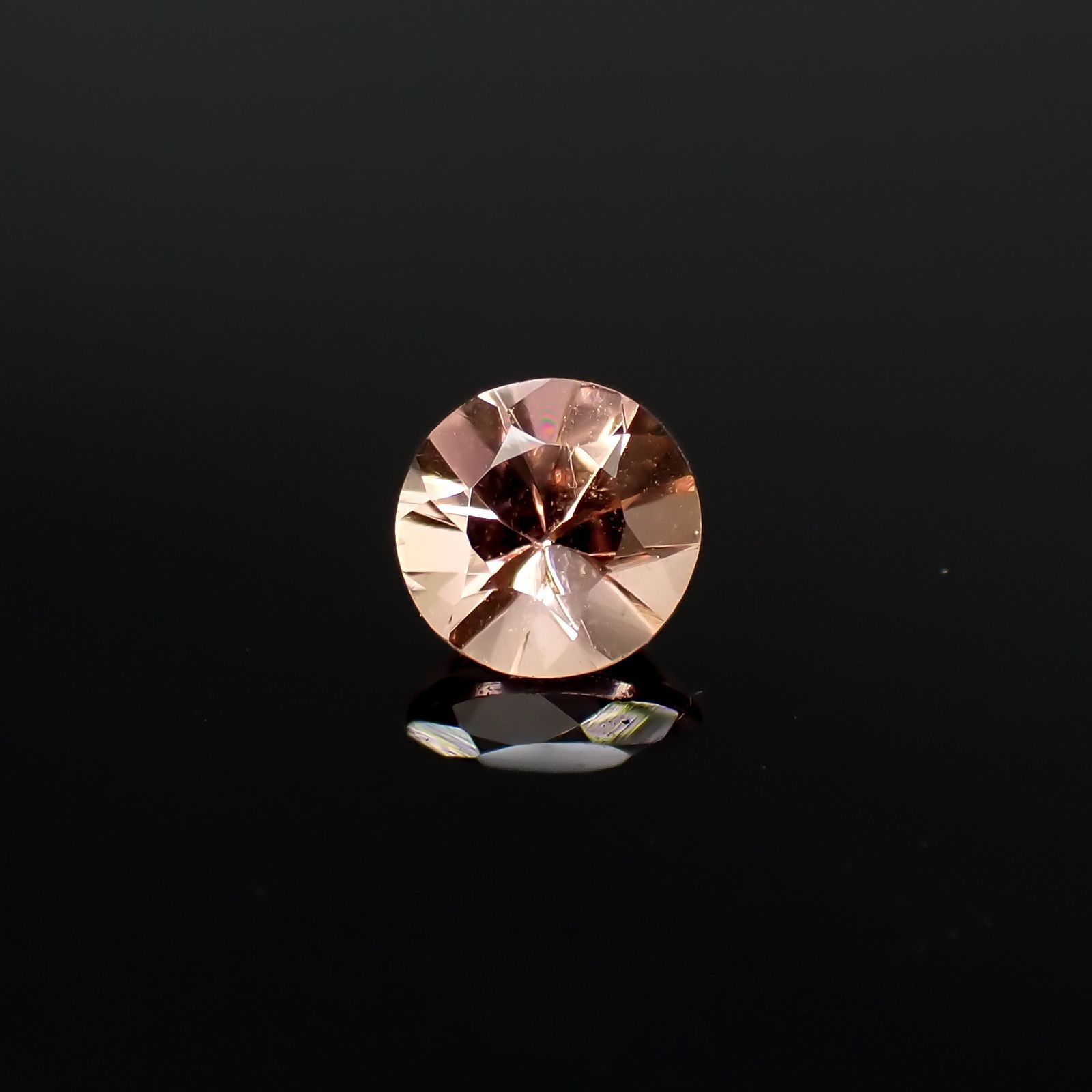 インペリアルトパーズ(宝石名トパーズ)ブラジル産 0.34ct 識別済[220917918]4.2x4.2mm前後