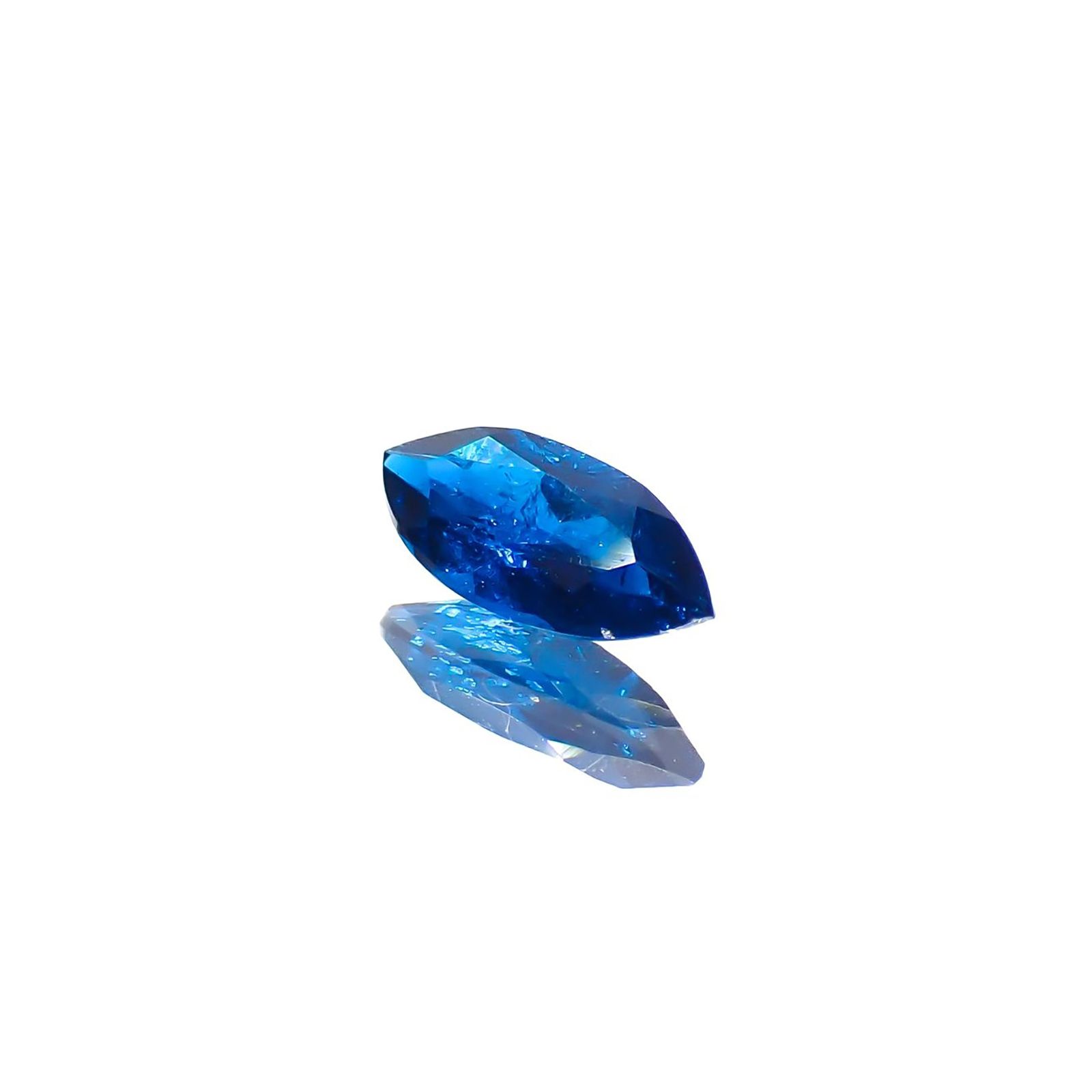 アウイナイト フルオレッセンス(宝石名アウイナイト)ドイツ産 識別済 0.11ct / 5.6x2.5mm前後 [240628315]