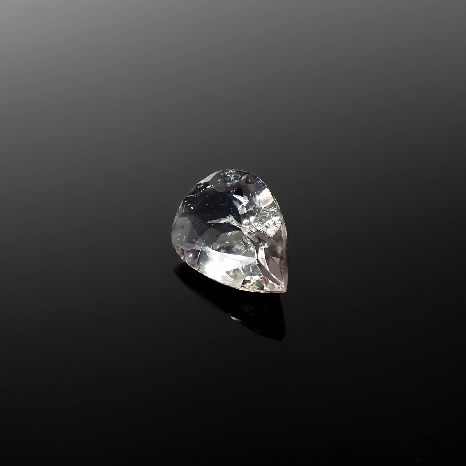フローライト フルオレッセンス イギリス・ロジャリー鉱山産 2.08ct[240326600]10.5x7.2mm前後
