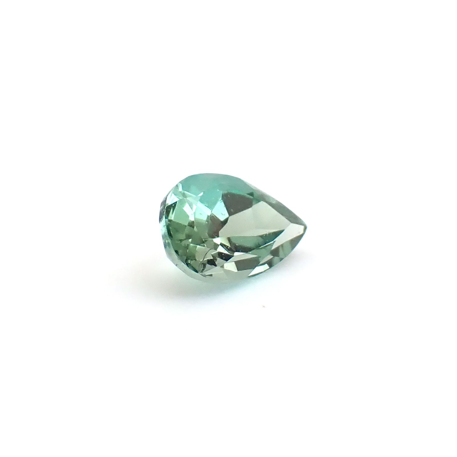 グリーンゾイサイト(宝石名グリーン・ゾイサイト)タンザニア産 識別済 0.27ct / 5.1x3.1mm前後 [260932851]