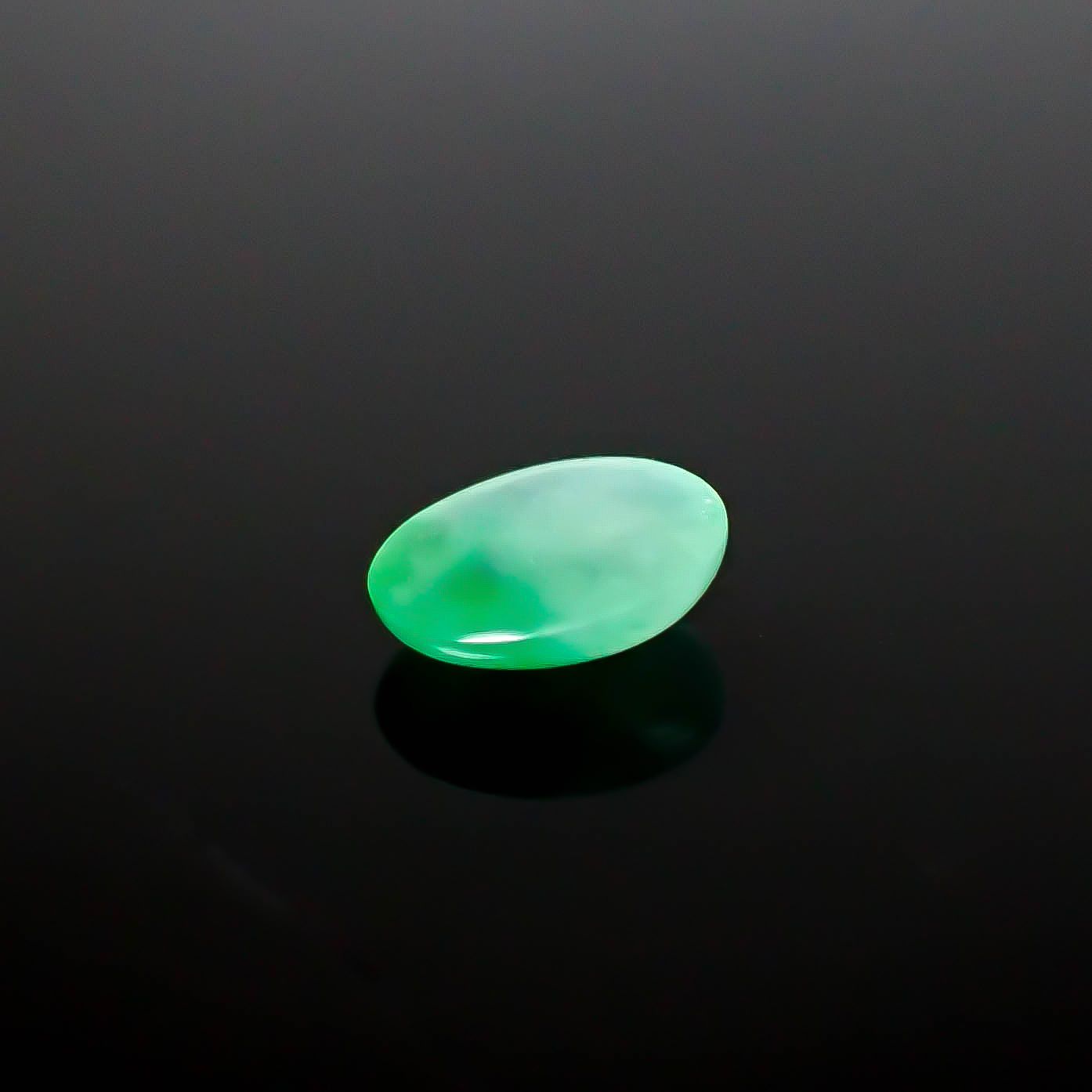 翡翠 ビルマ産 0.47ct [250430303]5.8x4.6mm前後
