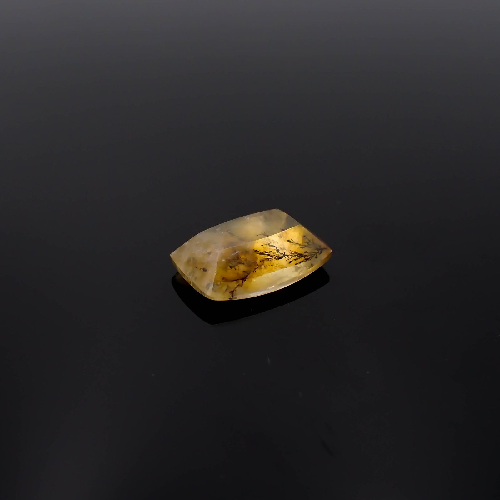 デンドリチッククォーツ ブラジル産 4.72ct[230622446]13.9x9.9mm前後