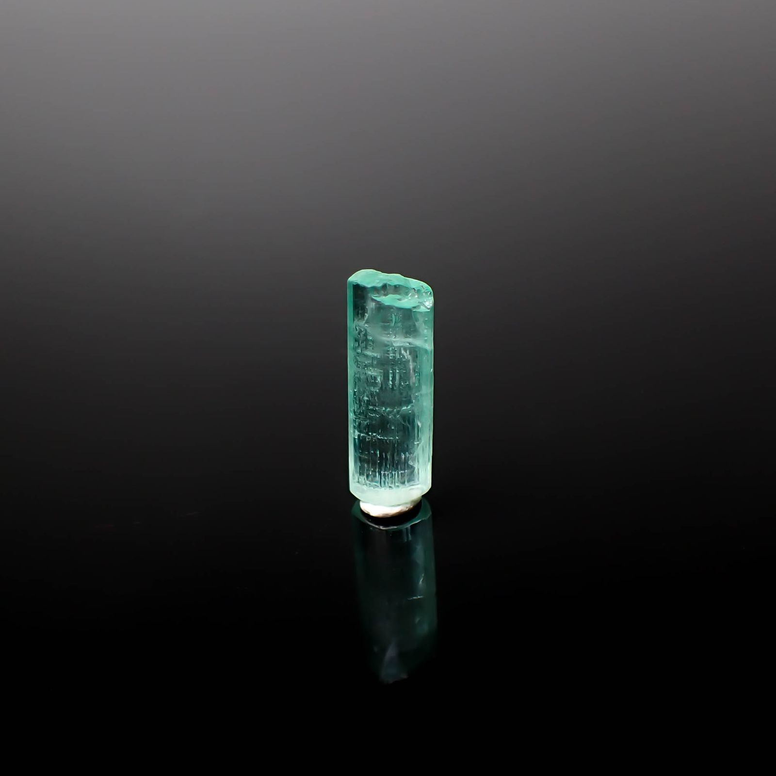 エメラルド原石　密集結晶　コロンビア産 コロンビア産]エメラルド原石 - 埼玉県吉川市の天然石専門店
