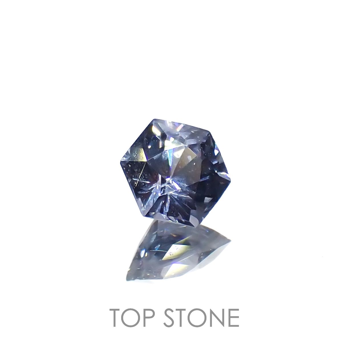 ◇ヘキサゴンカット◇バイオレットスピネル(宝石名スピネル)ビルマ/マダガスカル産 0.38ct 識別済[230220662]4.2x4.1mm前後