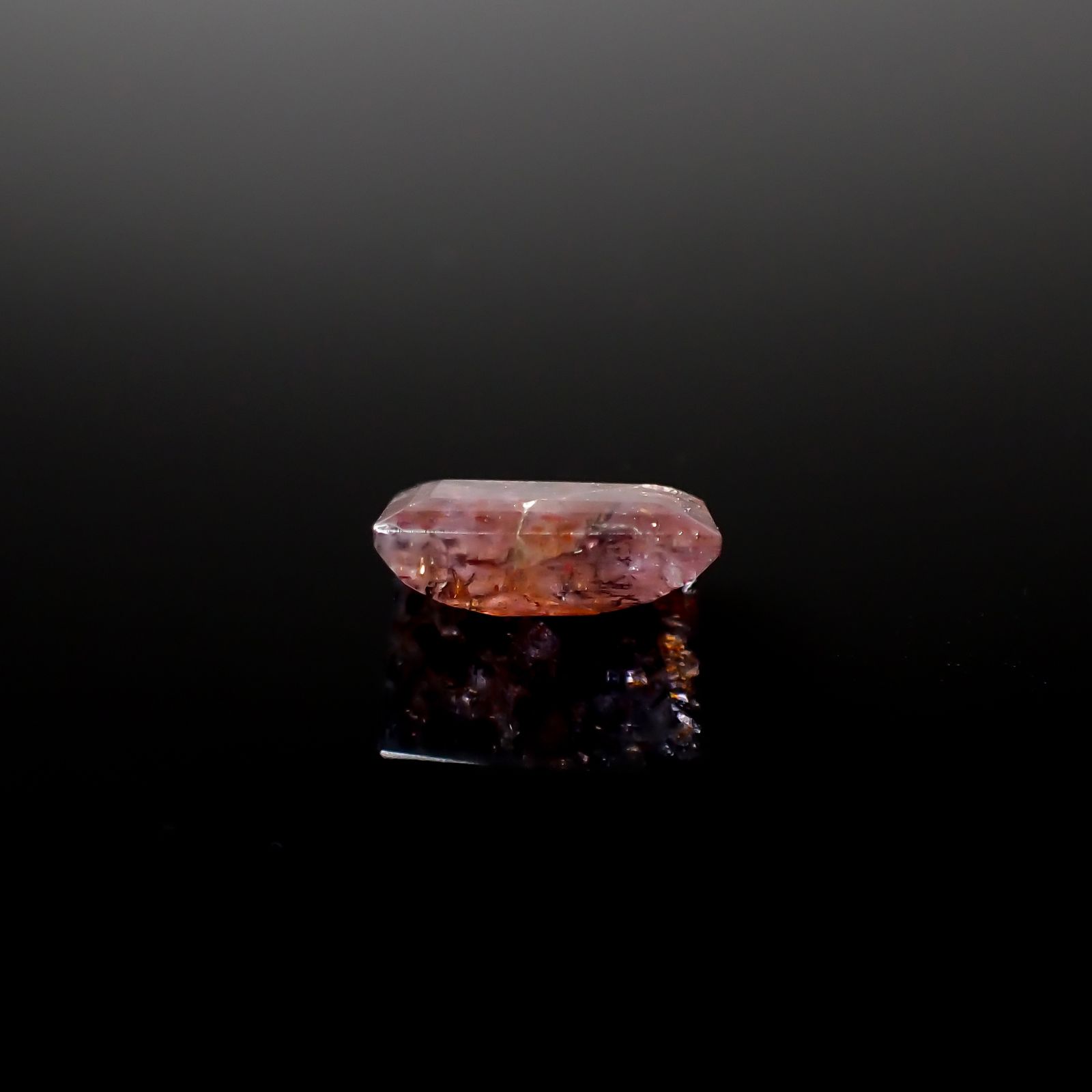 ブラッドショットアイオライト インド産 2.14ct[240125385]9.8x7.1mm前後