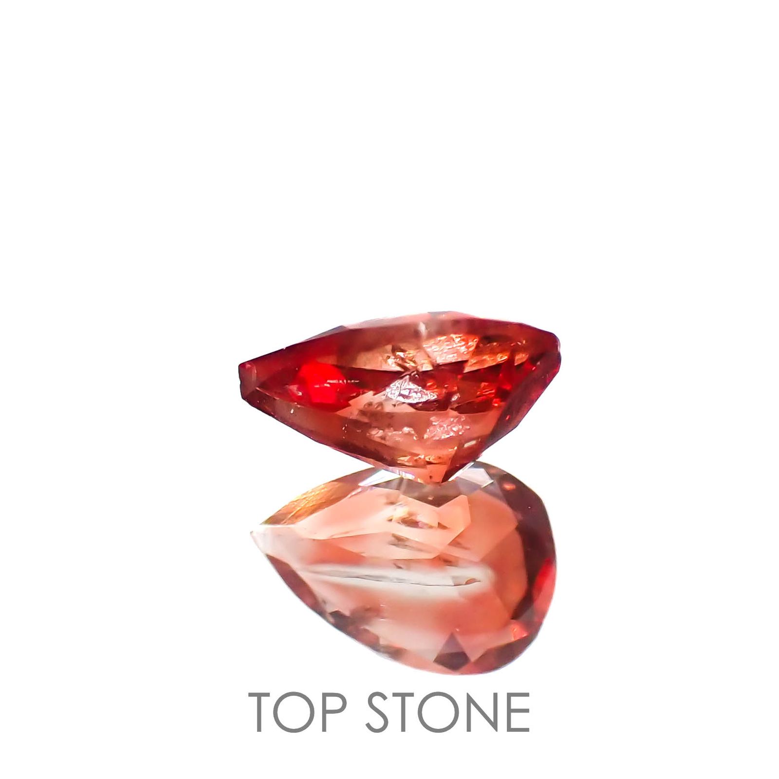 レッドラブラドライト(宝石名ラブラドライト)エチオピア産 0.48ct 識別済[221219574]6.6x4.6mm前後