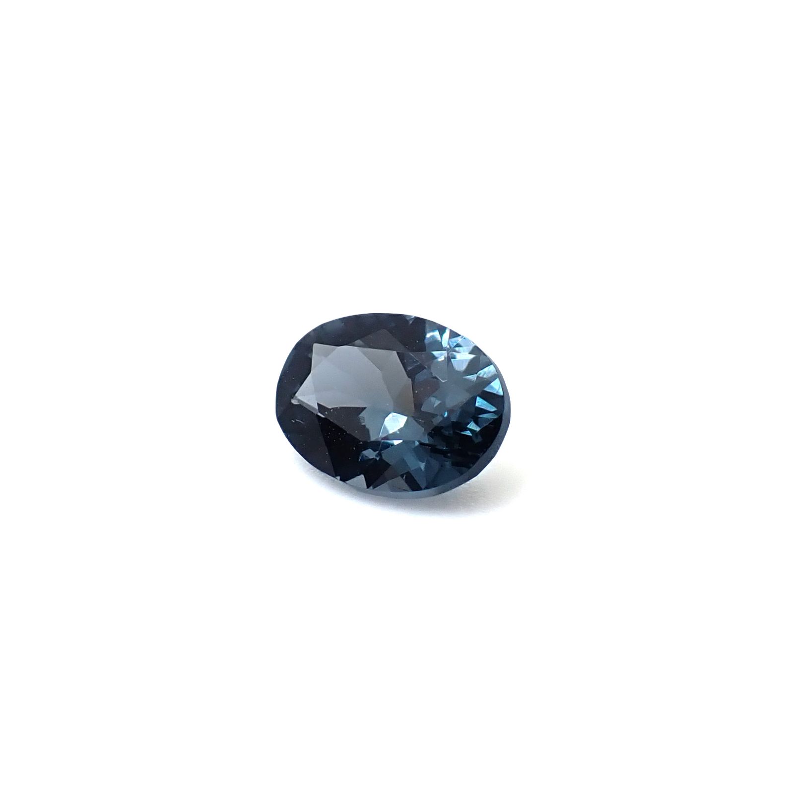 ブルーイッシュグレースピネル モザンビーク産 1.15ct / 7.5x5.5mm前後 [260632517]