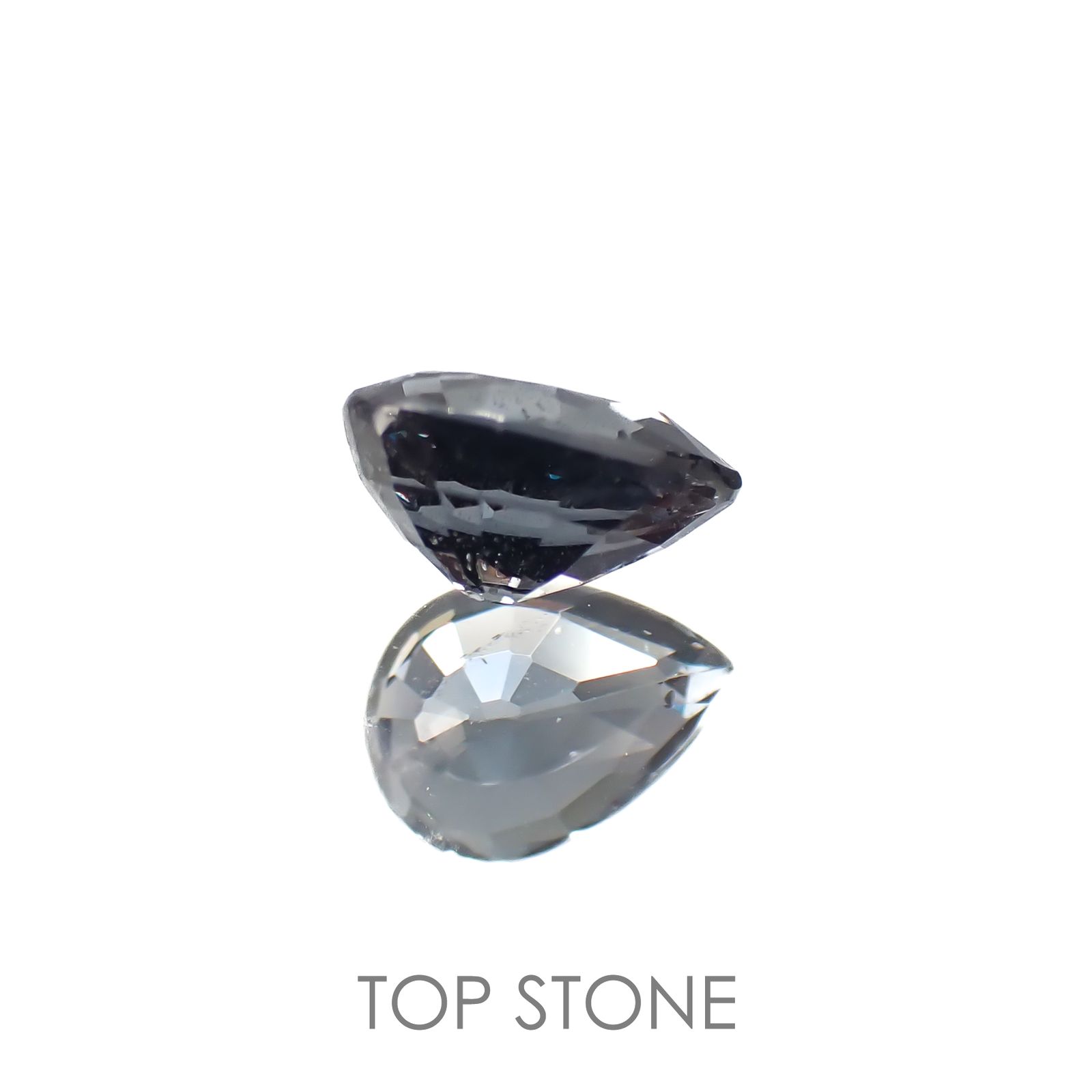 カラーチェンジガーネット アレキタイプ(宝石名ガーネット)マダガスカル・ベキリー産 0.70ct 識別済[220716948]6.2x4.5mm前後