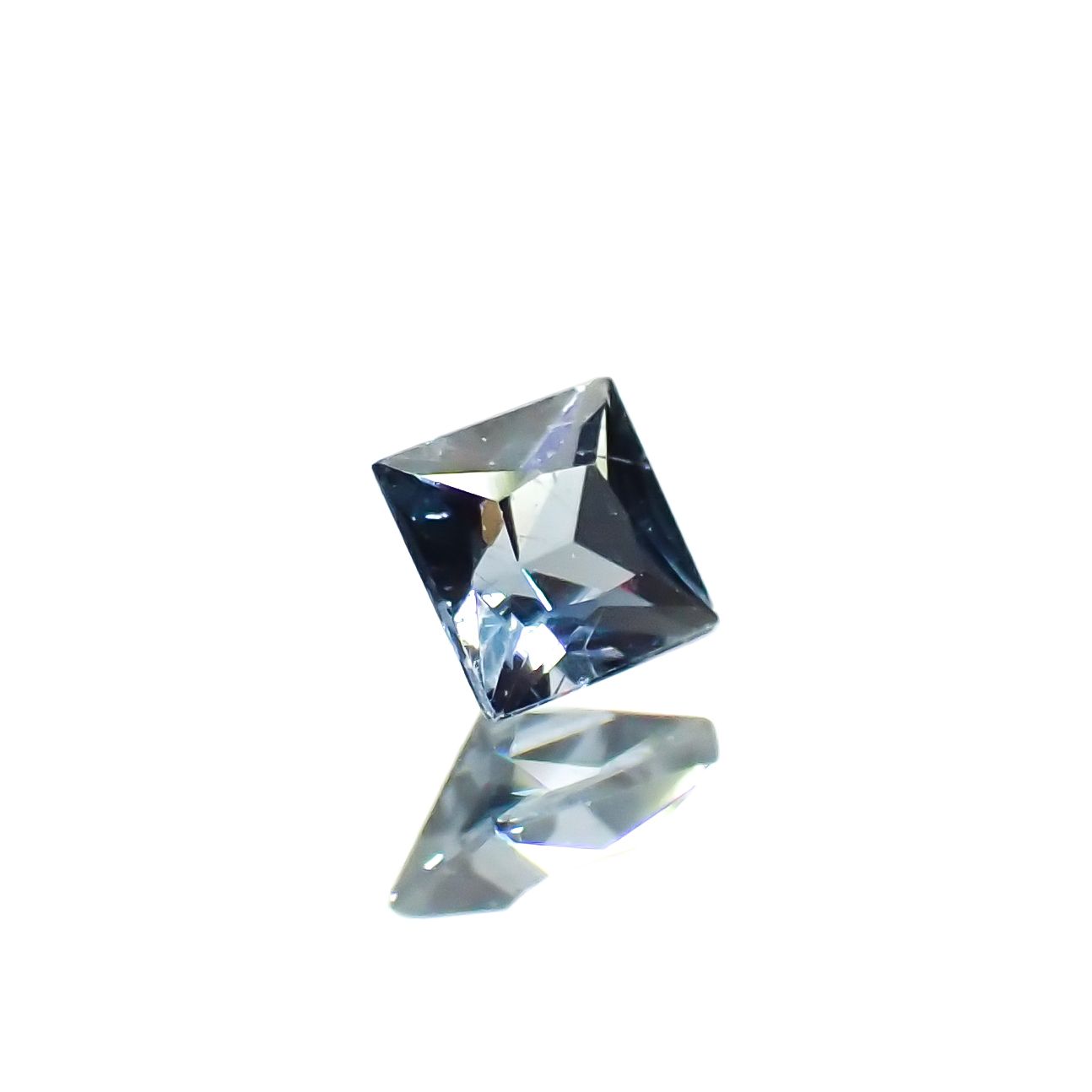 ◇プリンセスカット◇カラーチェンジガーネット アレキタイプ マダガスカル・ベキリー産 0.13ct[230522181]2.7x2.6mm前後