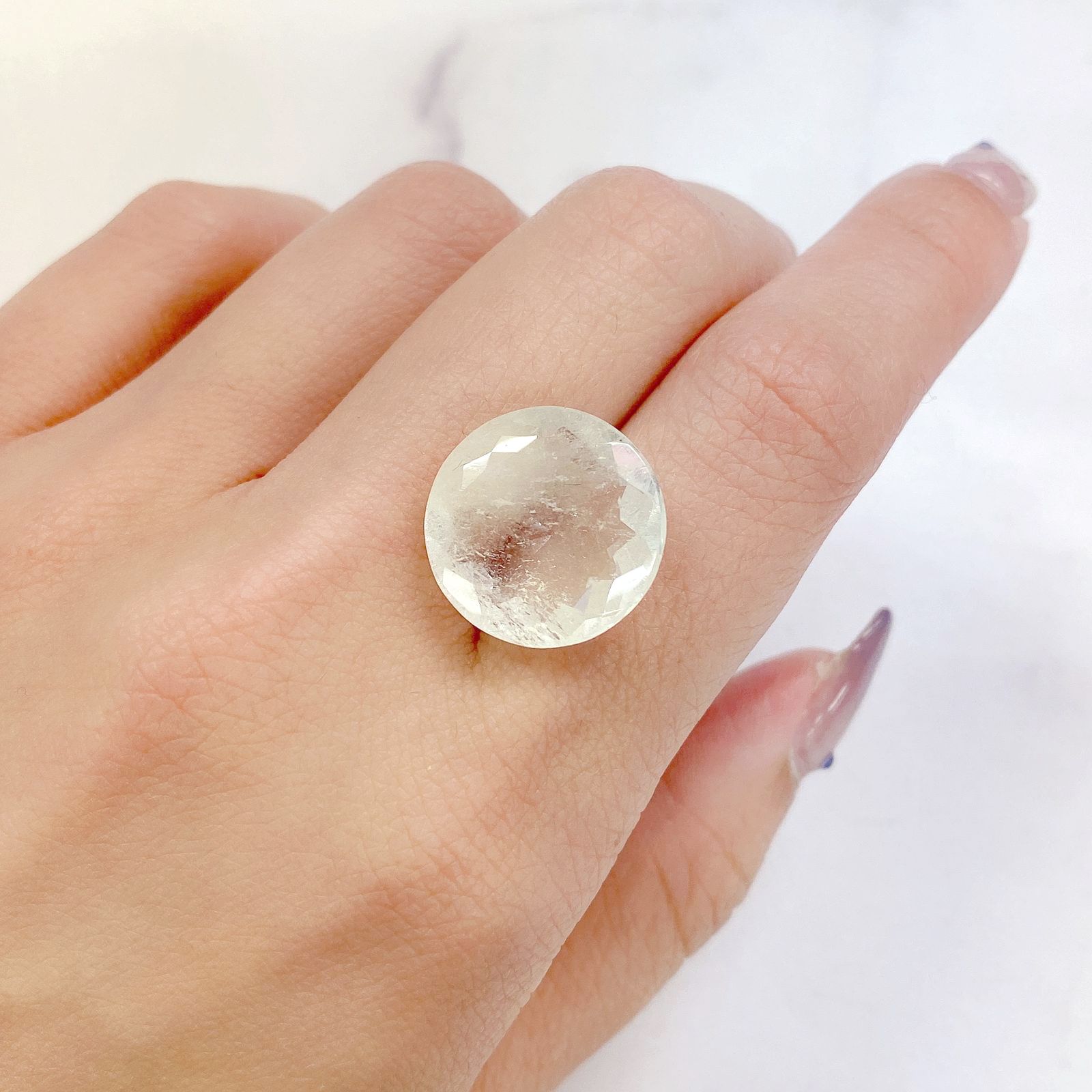 サルファーインクォーツ ブラジル産 12.55ct[231124313]16.8x16.7mm前後