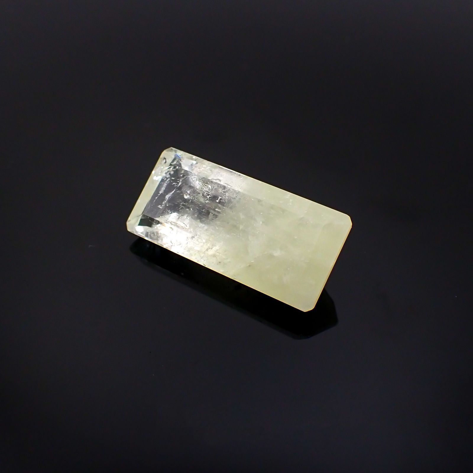 サルファーインクォーツ ブラジル産 12.08ct[231124309]22.1x10mm前後