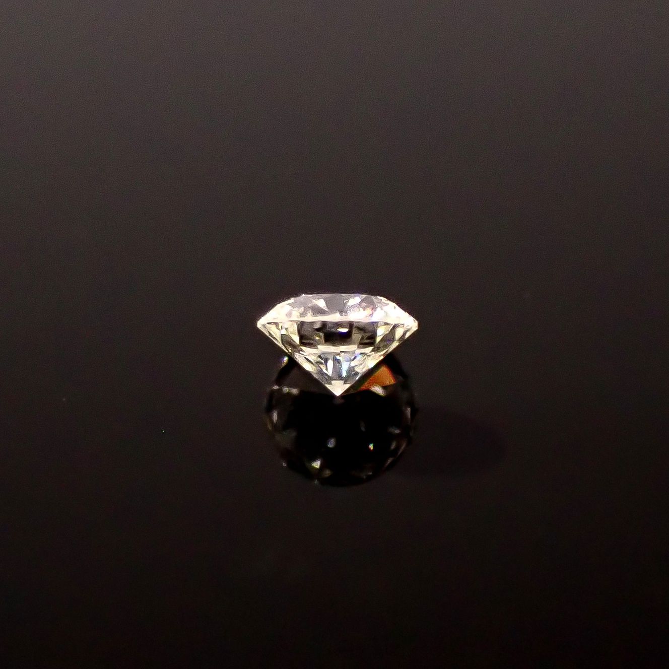 ダイヤモンド SI1-VS ハート&キューピッド 0.058ct / 2.4x2.4mm前後 [251031192]