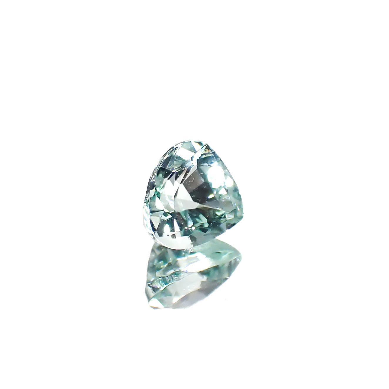 ミントベリル ブラジル産 0.36ct[240728593]4.6x4.7mm前後