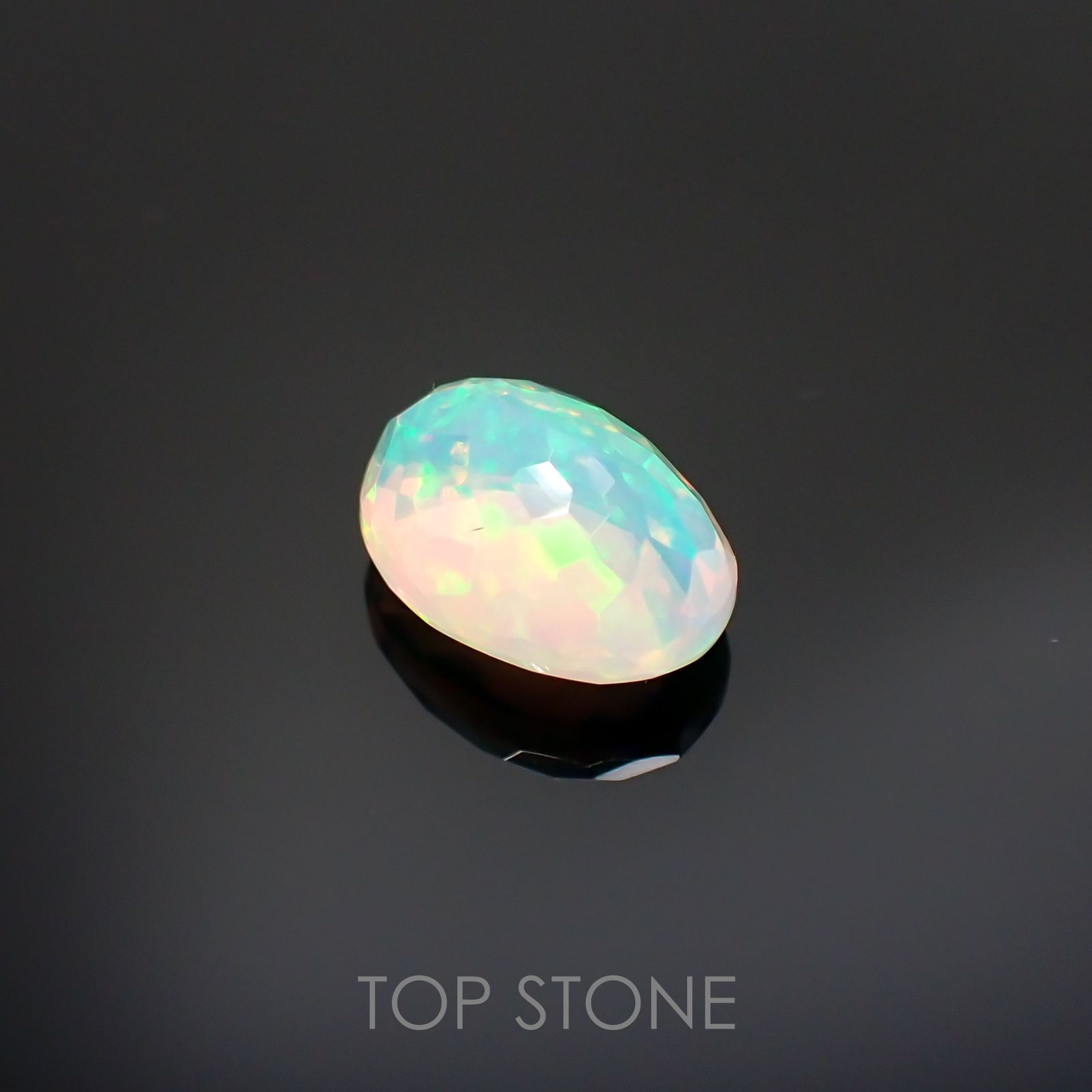 エチオピアオパール(宝石名オパール)エチオピア産 2.85ct 識別済[220114784]11.8x8.6mm前後