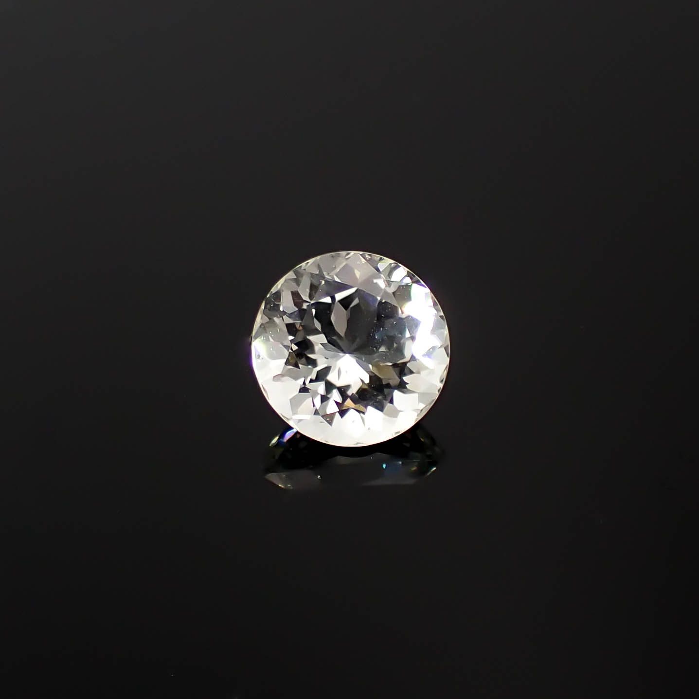 オーソクレース(宝石名ホワイト・オーソクレース)パキスタン産 2.73ct 識別済[240627997]9.5x9.5mm前後