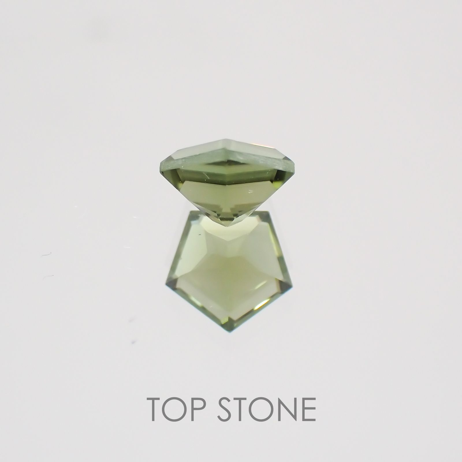 ◇ペンタゴンカット◇グリーントルマリンSA(宝石名グリーン・トルマリン) ブラジル/アフリカ産 0.46ct 識別済[21029148]5×5mm前後