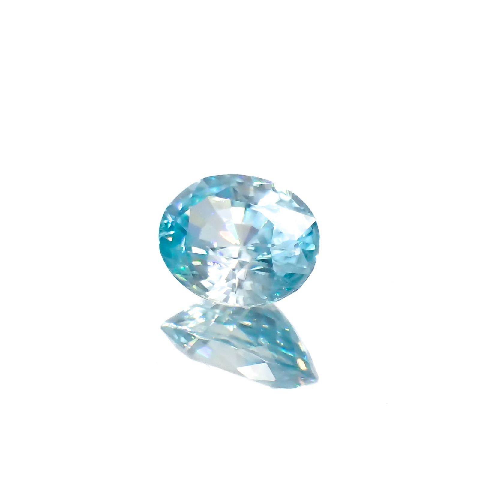 バイカラーブルージルコン カンボジア産 1.80ct[230320985]7.9x6.1mm前後