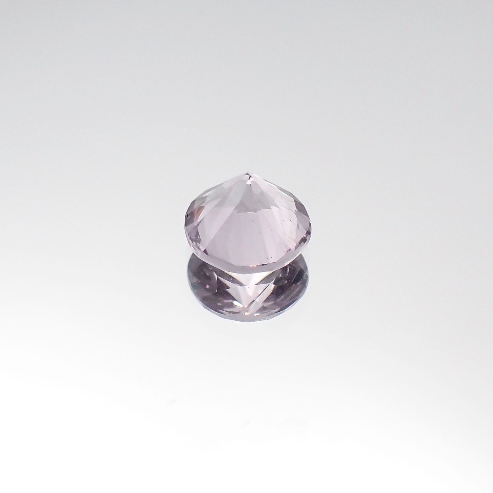 マリアライト(宝石名パープル・スキャポライト)タンザニア産 0.48ct 識別済[231023980]5.4x5.3mm前後