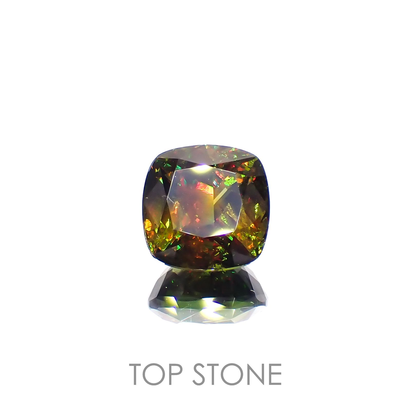 マダガスカル産 スフェーン（Sphene ）オーバルカット 1.28ct-