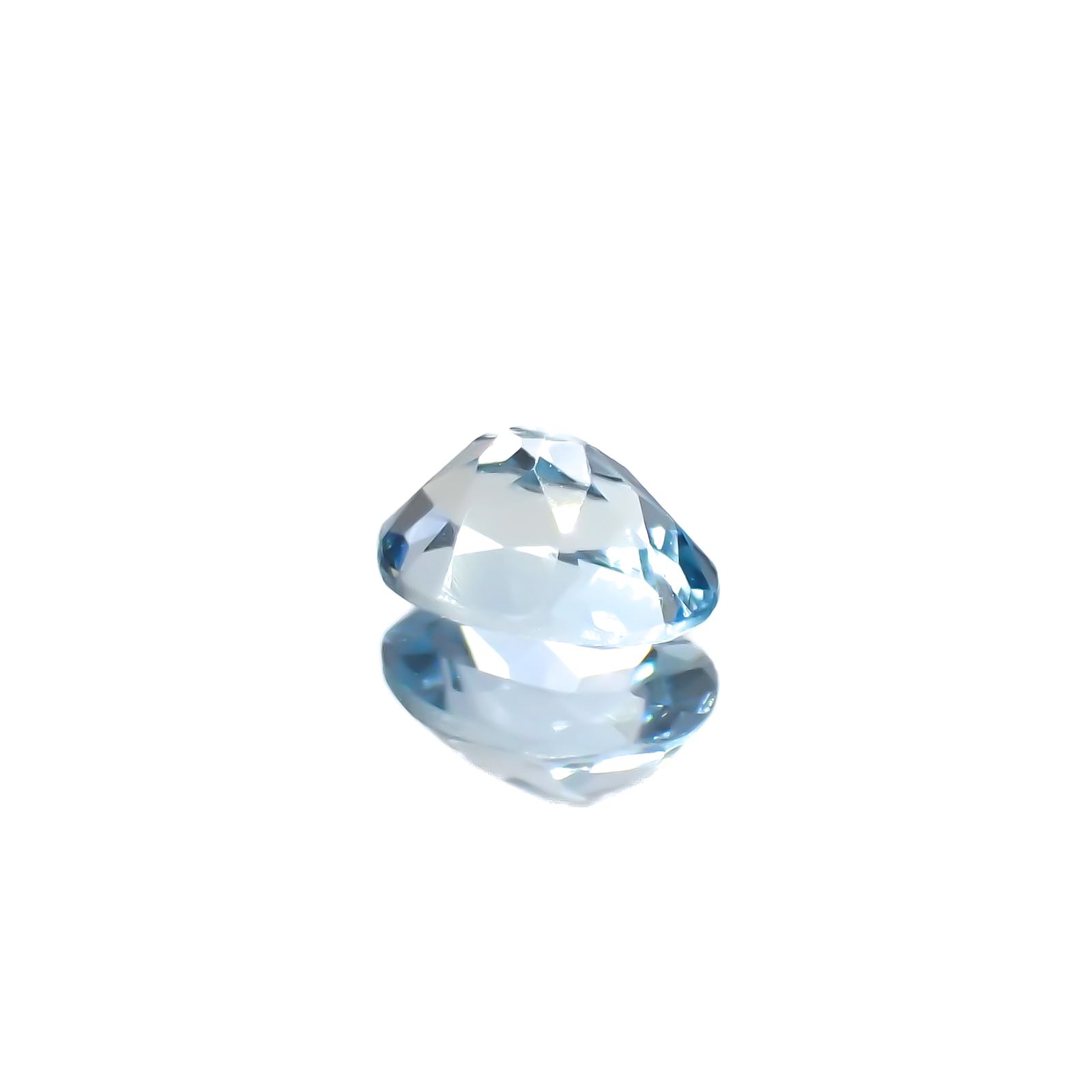アクアマリン(宝石名アクアマリン)モザンビーク産 0.47ct 識別済[230421758]6.1x4.1mm前後