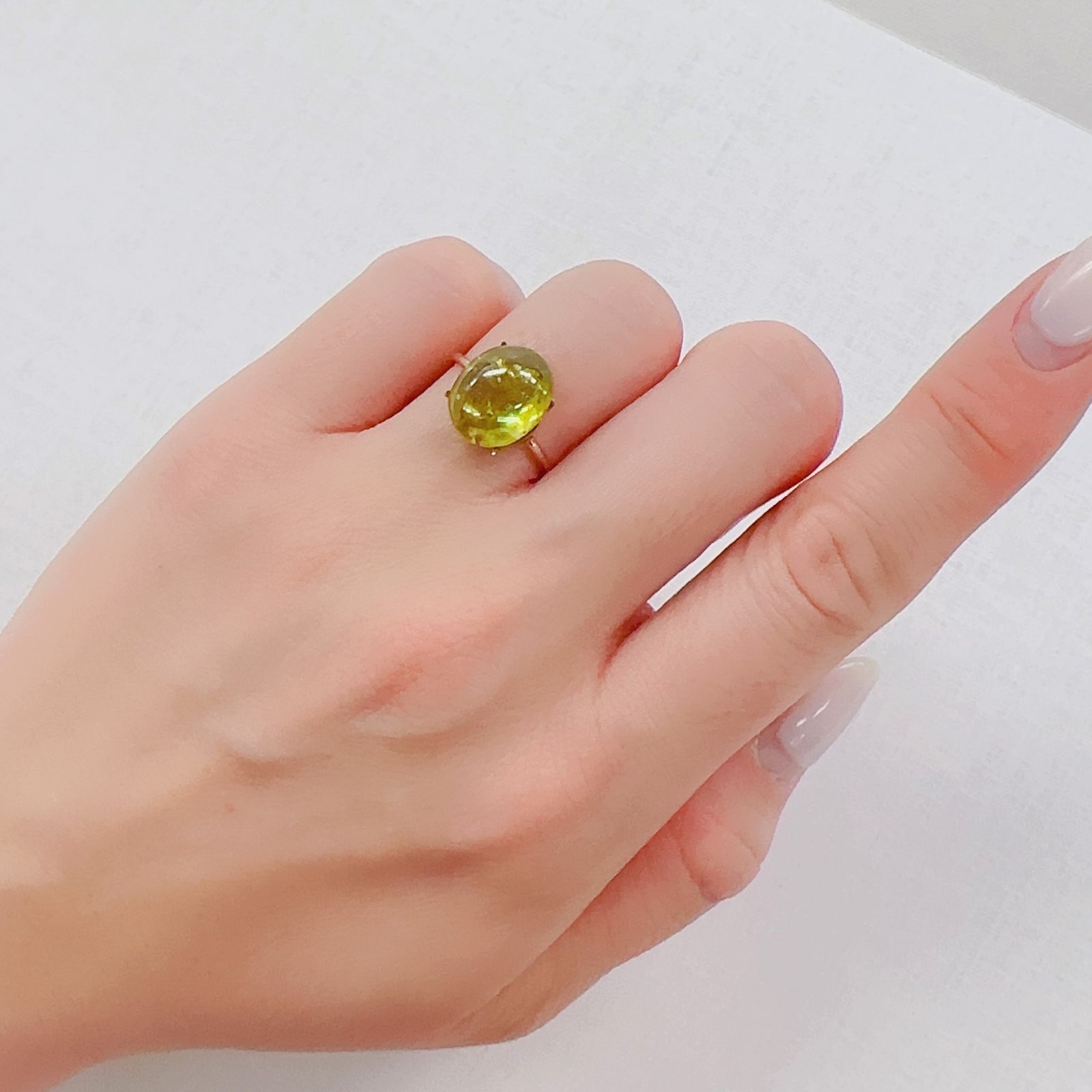 スフェーン マダガスカル産 6.16ct[230220640]12x9.8mm前後
