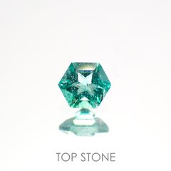 ◇ヘキサゴンカット◇エメラルド(宝石名エメラルド)ザンビア産 0.12ct 識別済[220115194]3.1x3mm前後