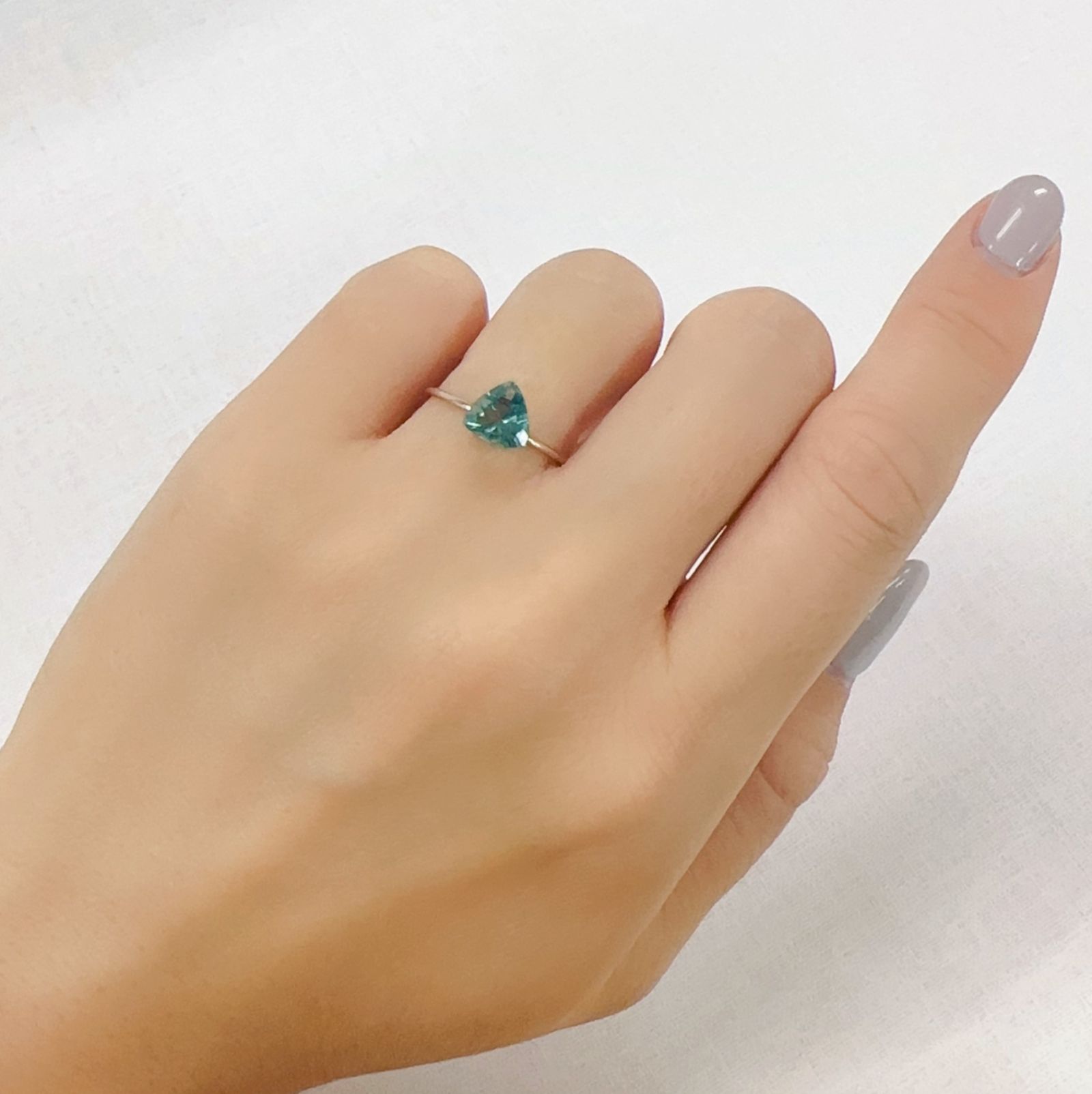 フローライト フルオレッセンス イギリス・ロジャリー鉱山産 1.23ct[230923327]7.1x6.9mm前後