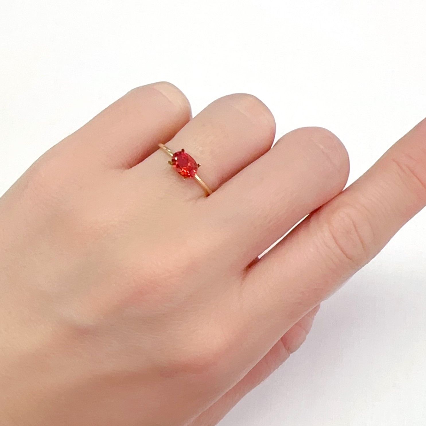 アンデシン(宝石名アンデシン/ラブラドライト)チベット産 0.62ct 識別済[240125613]6.8x4.5mm前後