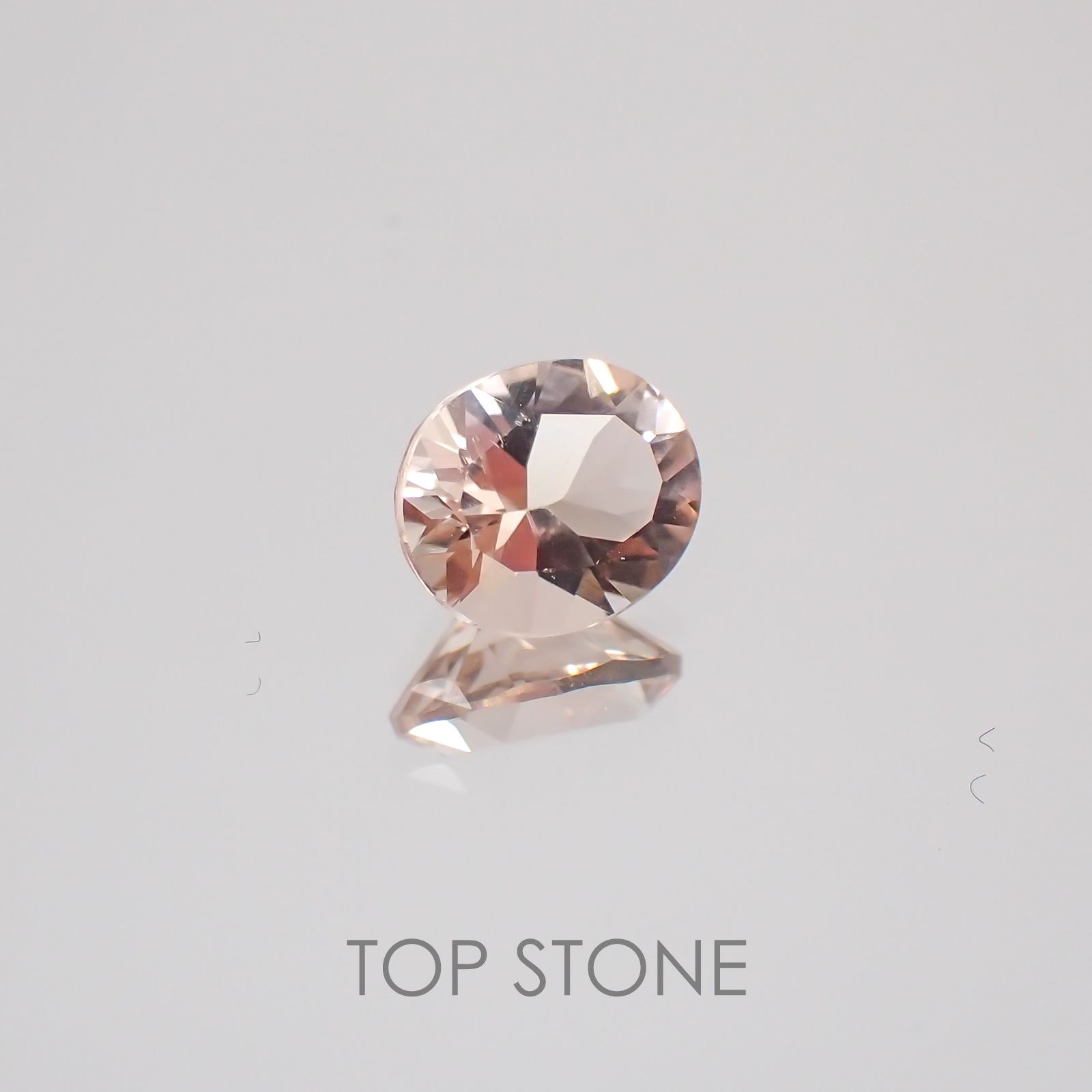 モルガナイト ナイジェリア産 ルース 0.59ct[21039112]6.1×5.1mm前後