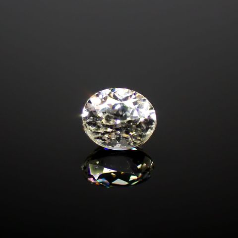 リューコガーネット(宝石名ホワイト グロッシュラー・ガーネット)ビルマ産 0.30ct 識別済[220616327]4.1x3.4mm前後