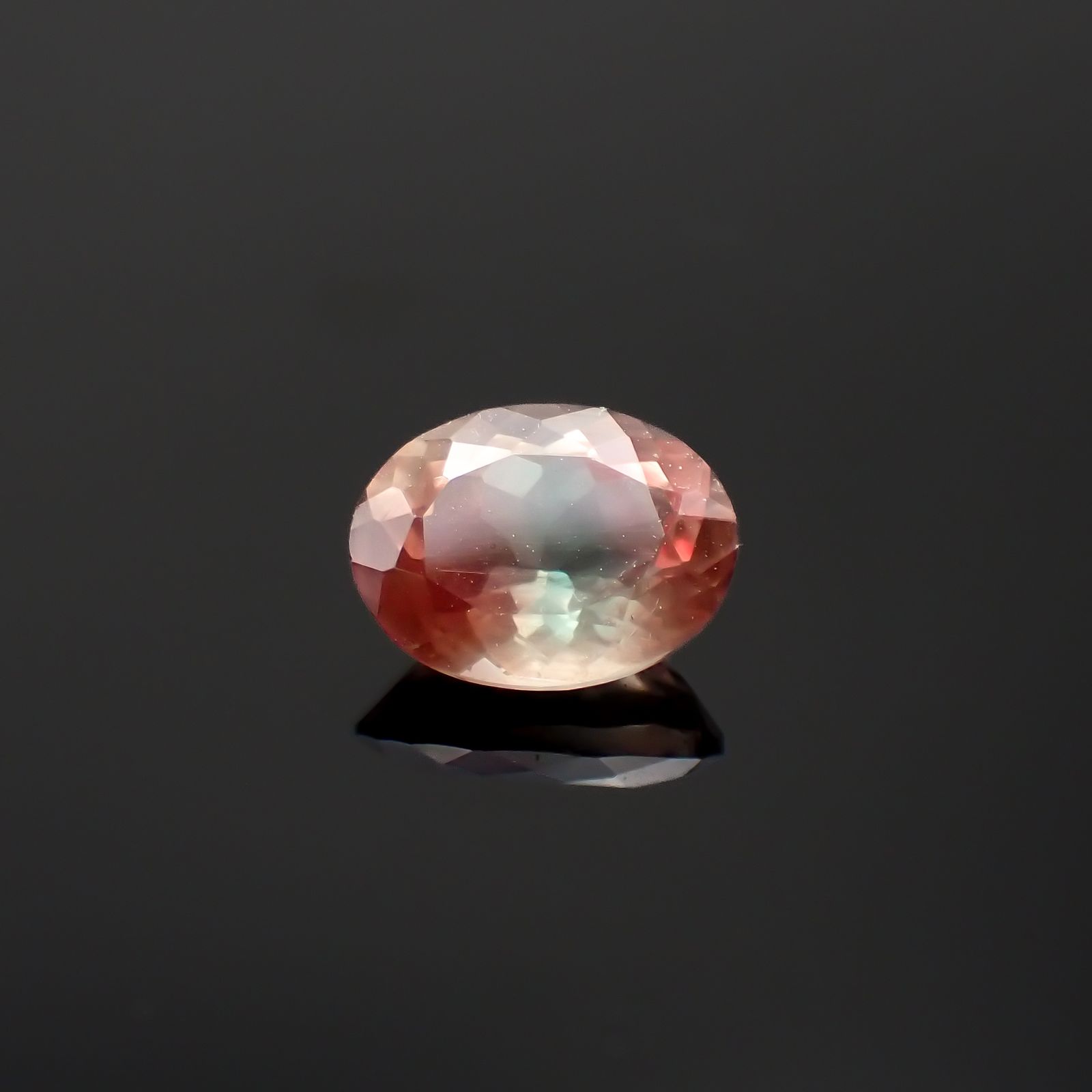 パーティカラーオレゴンサンストーン アメリカ・オレゴン州産 1.14ct[230722835]8x6mm前後