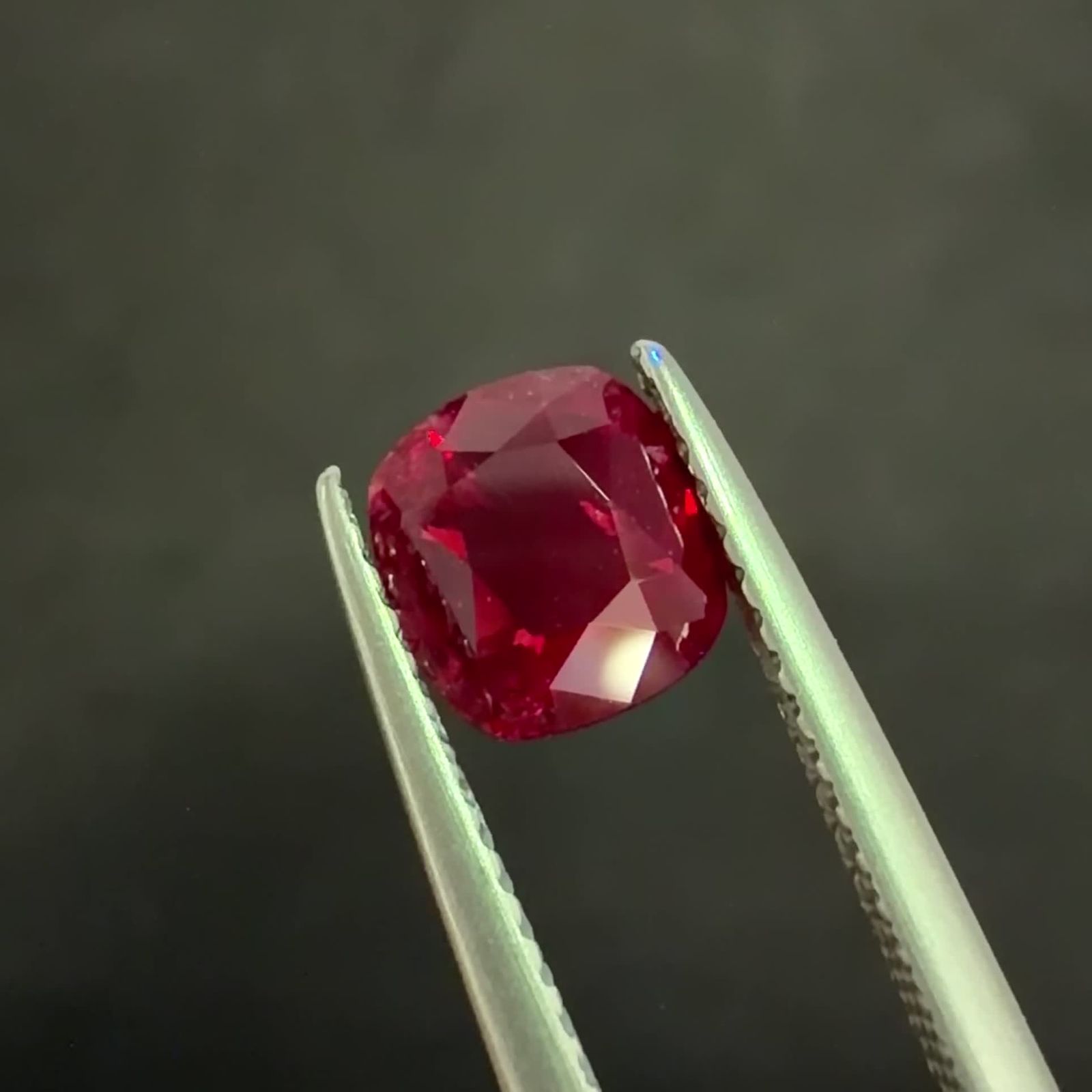 天然石レッドスピネル　26-051 レッドスピネル(宝石名レッド・スピネル)ビルマ産 識別済 1.25ct / 6.8